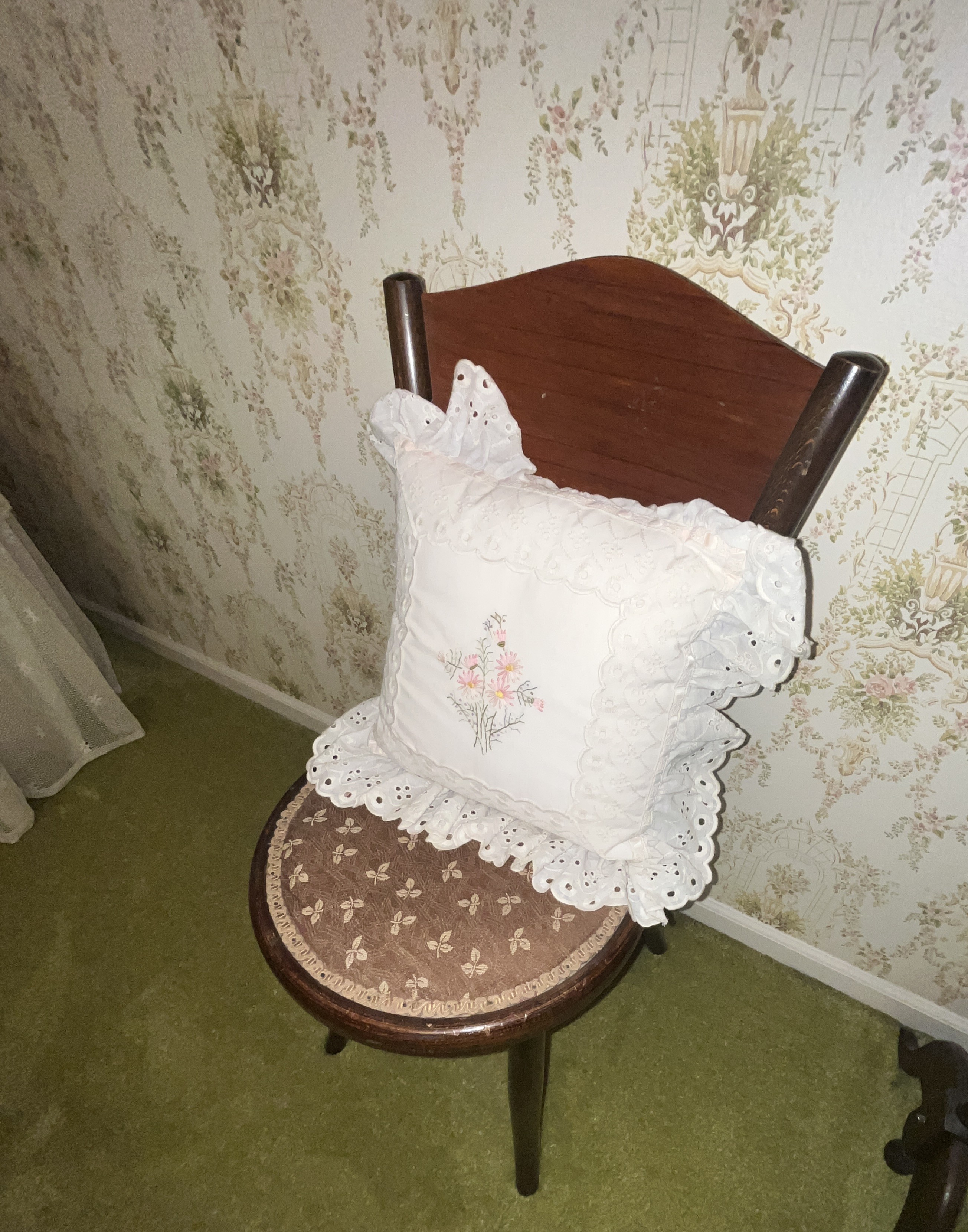 Estate Auction Image