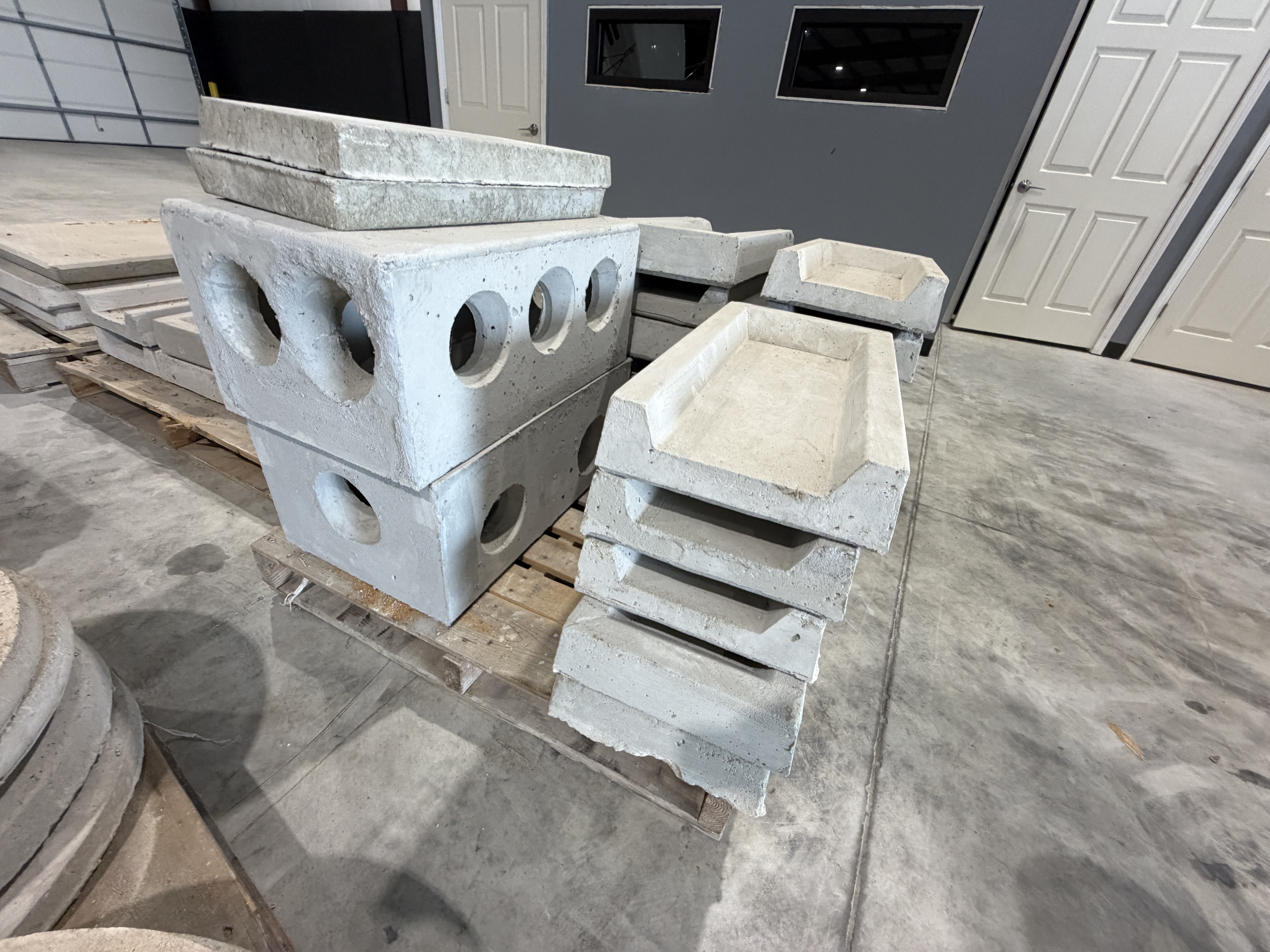 M&M Concrete Surplus Equipment Auction Image