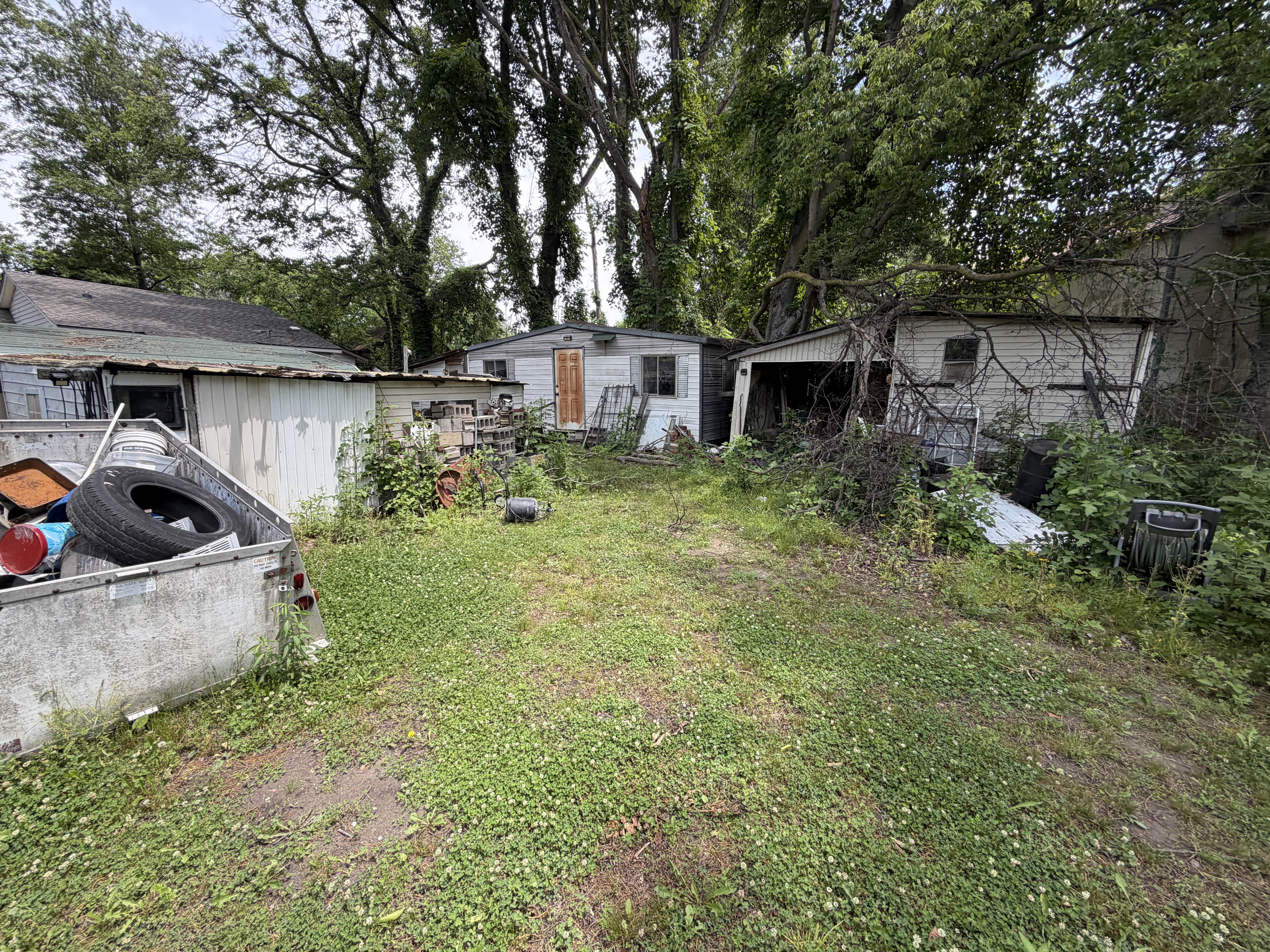 Real Estate & Personal Property Auction Image