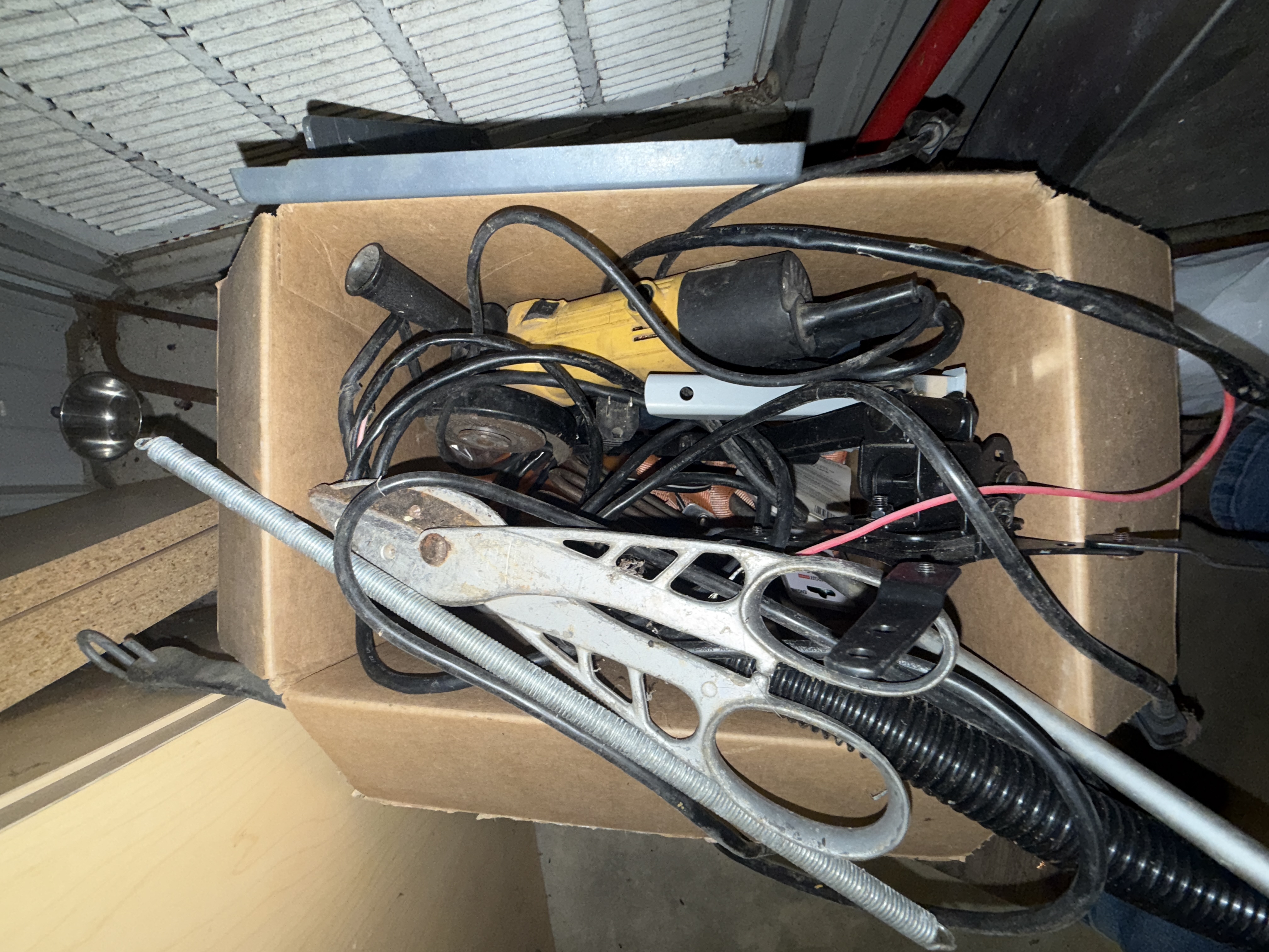 Real Estate & Personal Property Auction Image