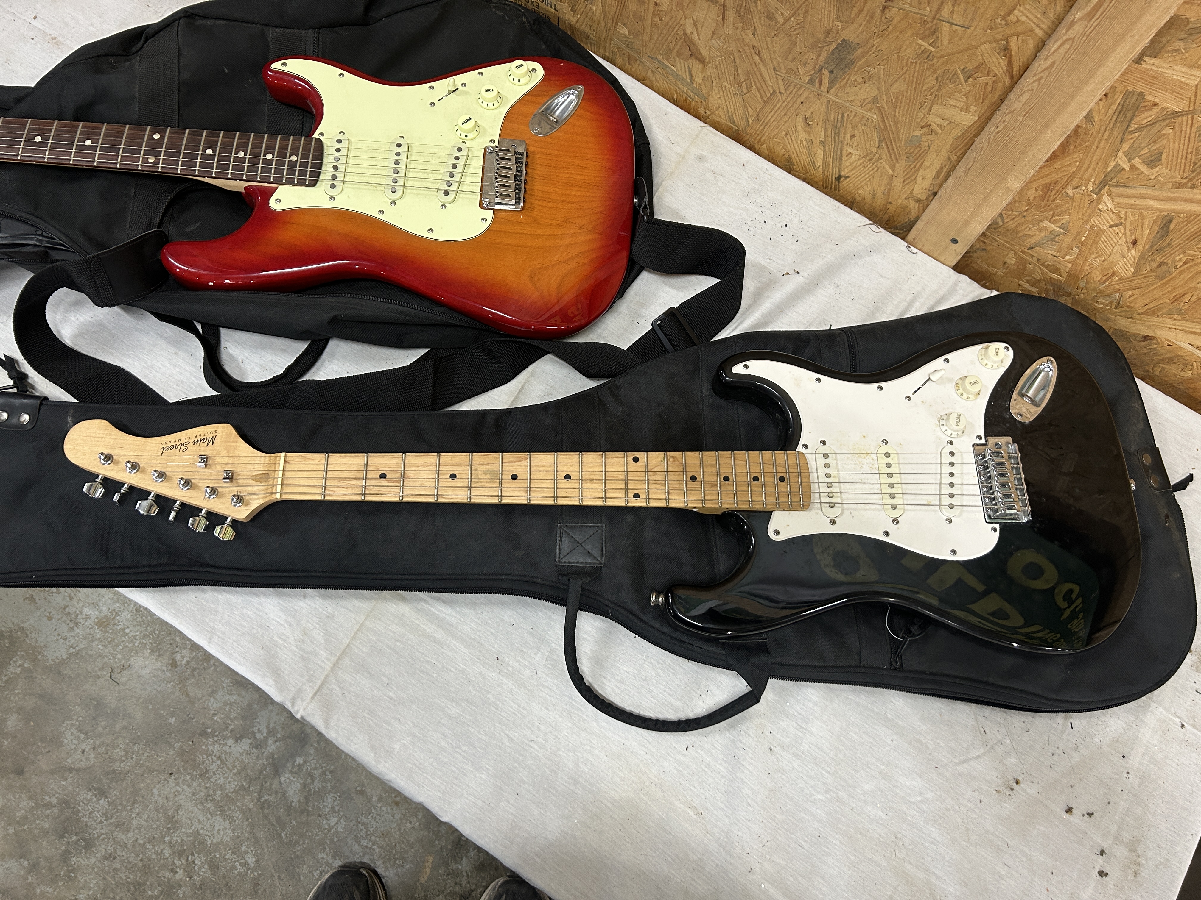 Estates of Gun & Bayonet Collection and Tools Image