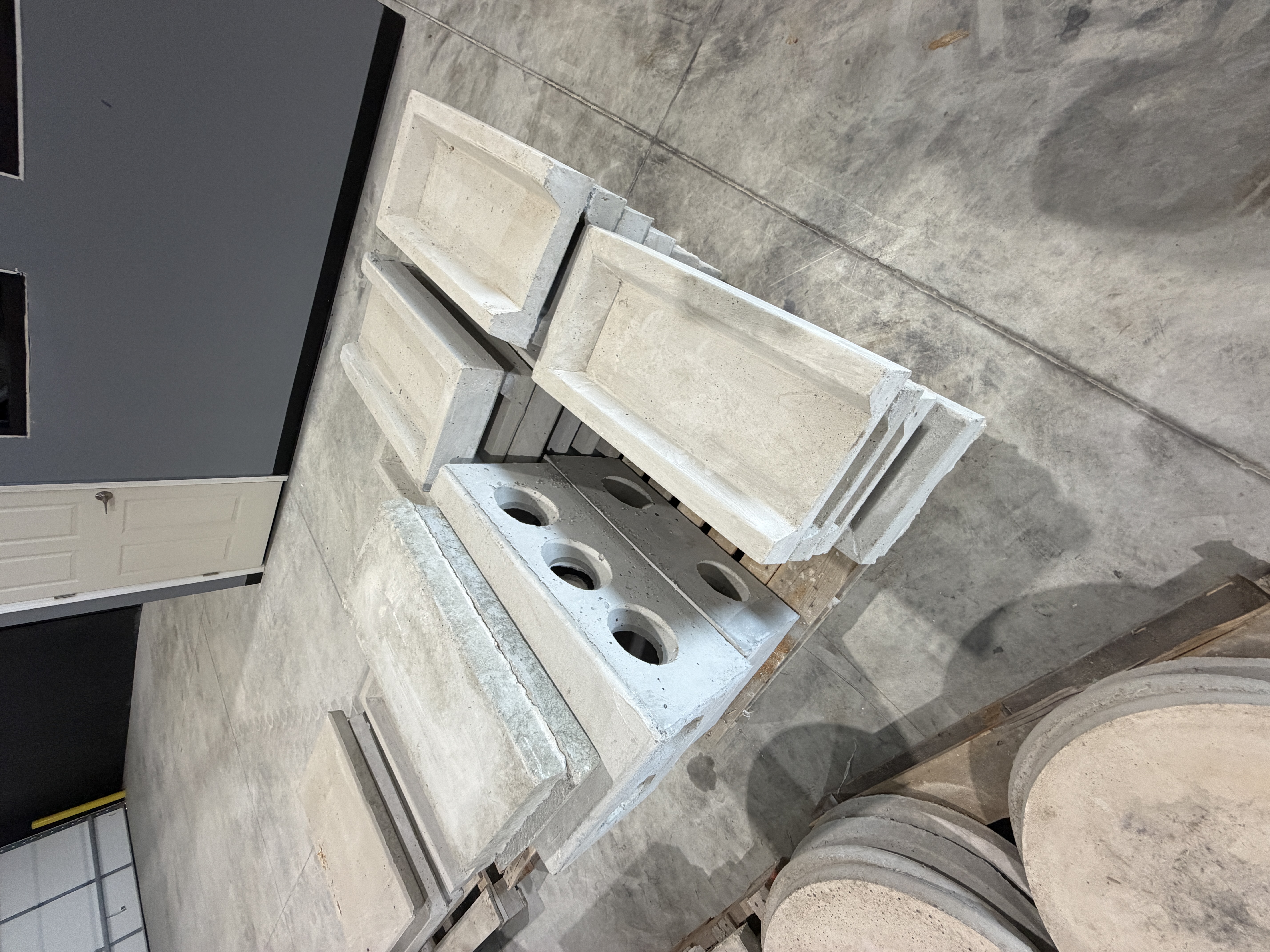 M&M Concrete Surplus Equipment Auction Image