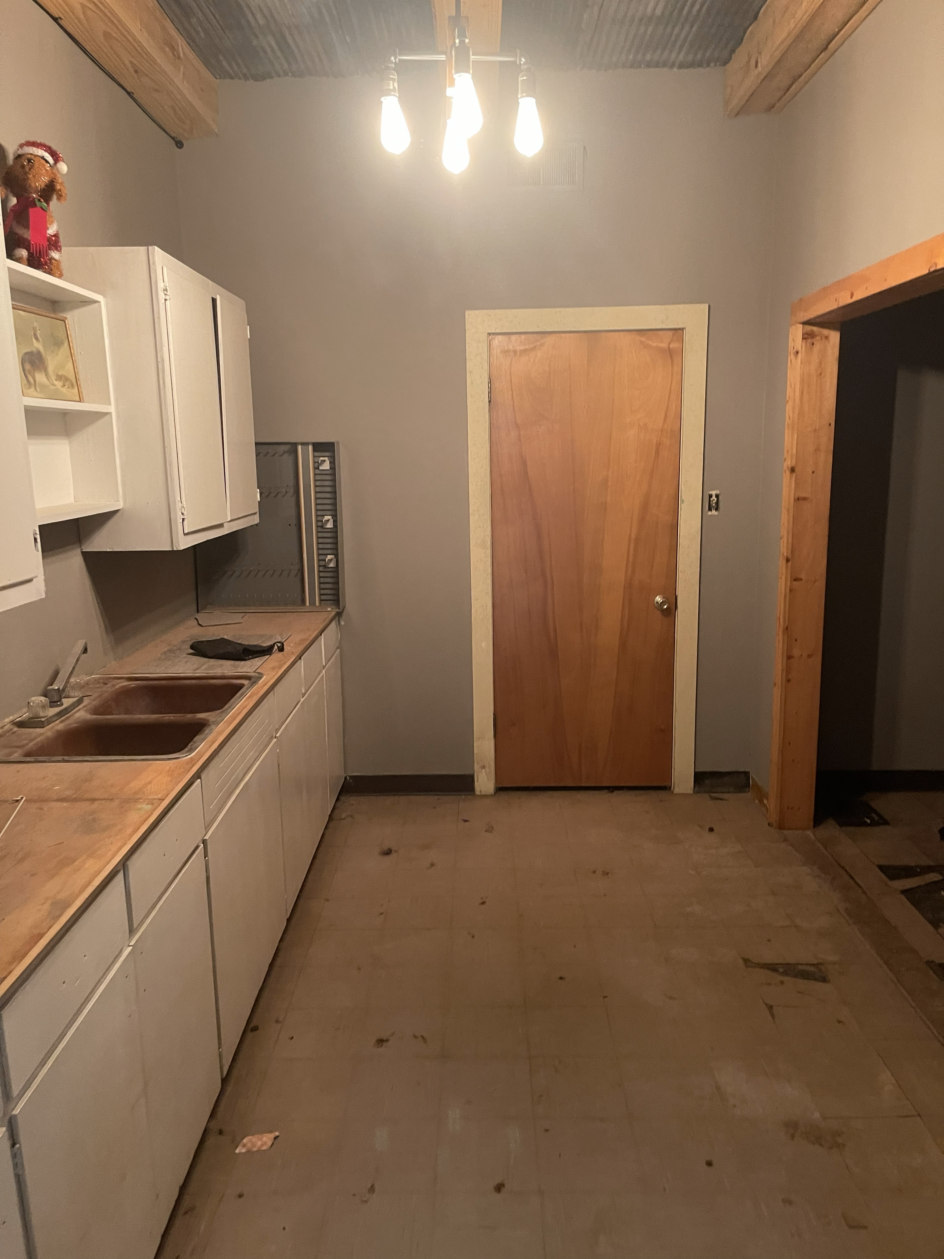 Commercial Real Estate Auction Image