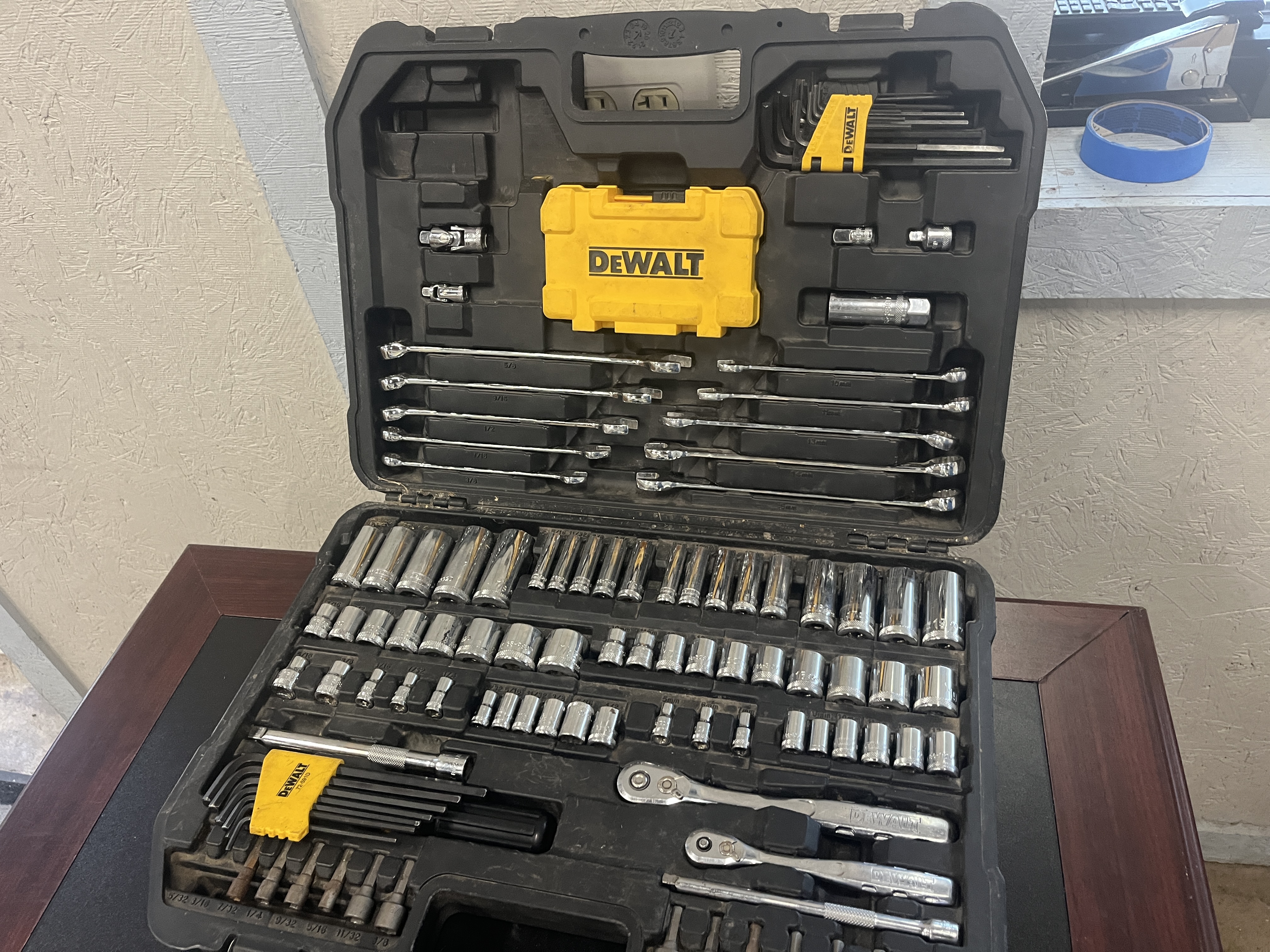 Appliance & Small Engine Parts Sellout Image