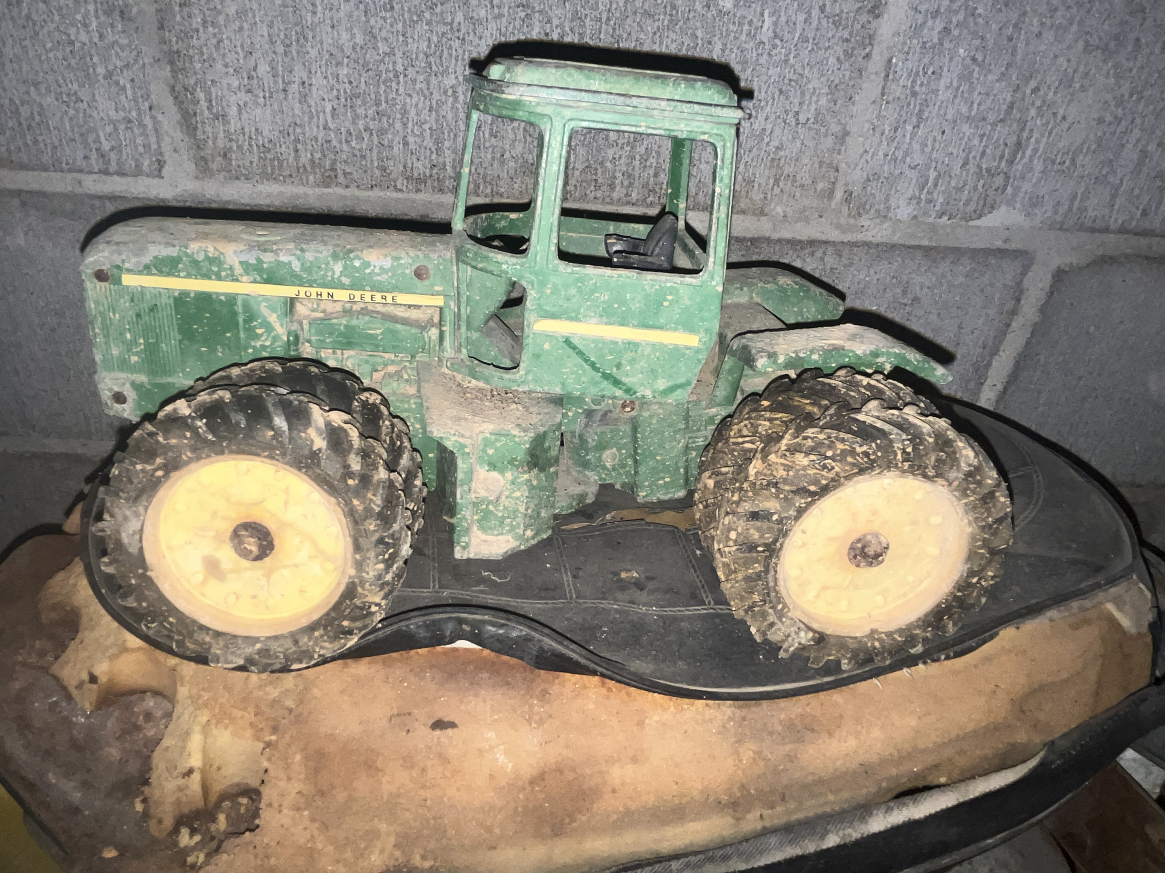 Moving Auction Image
