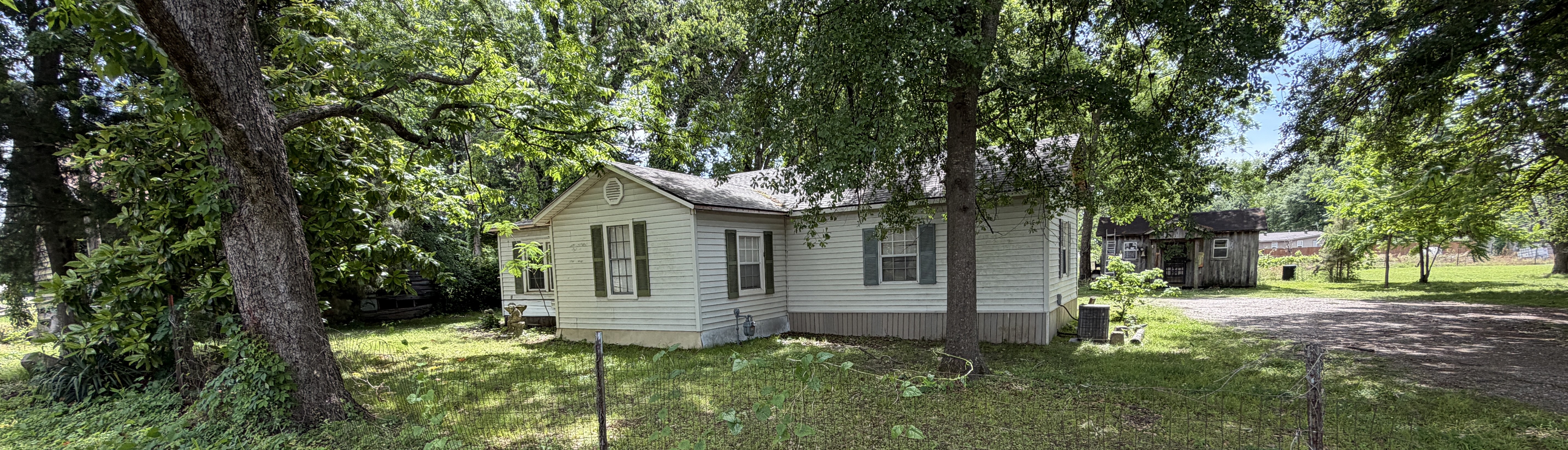 Real Estate & Personal Property Auction Image