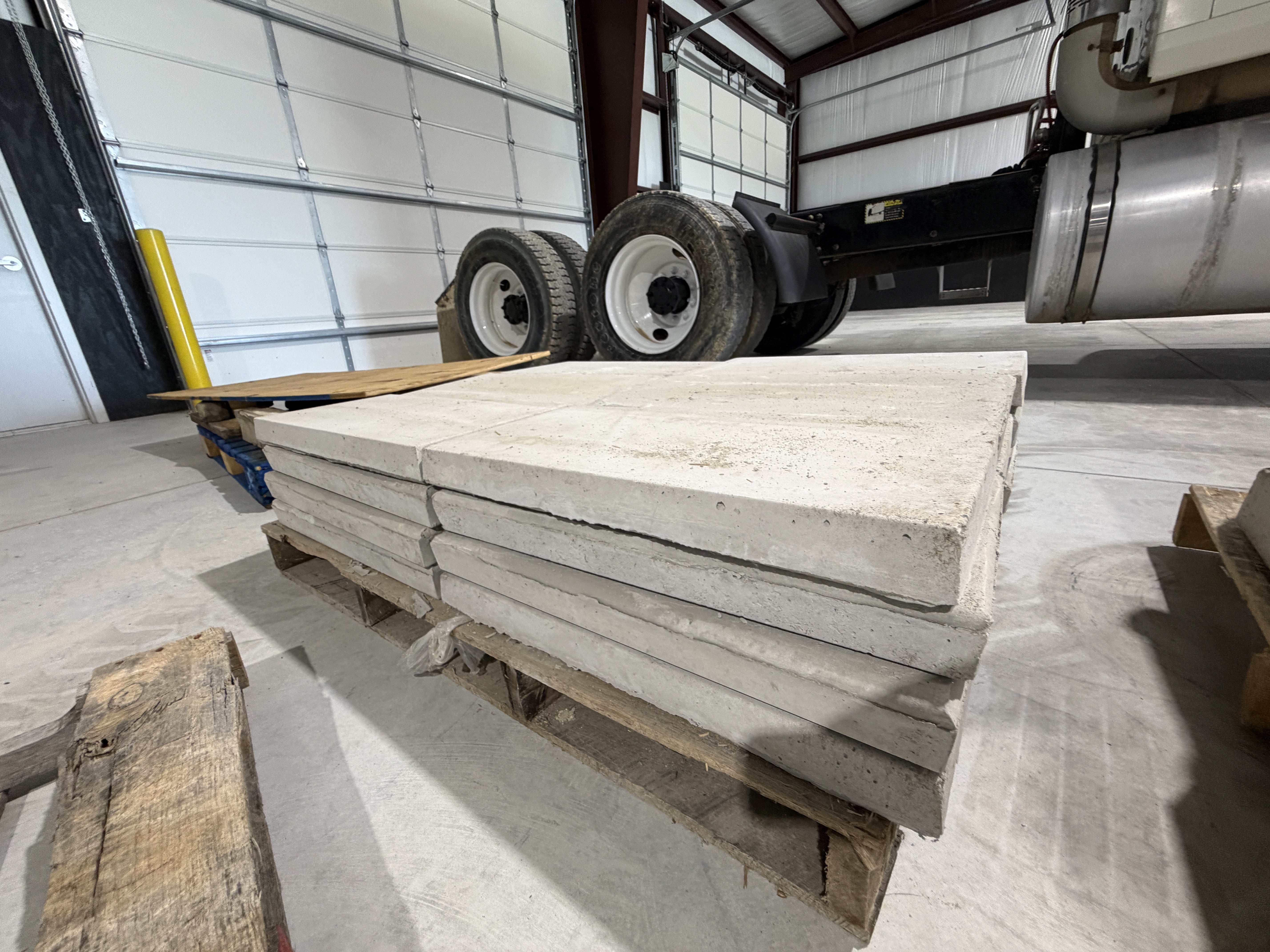 M&M Concrete Surplus Equipment Auction Image