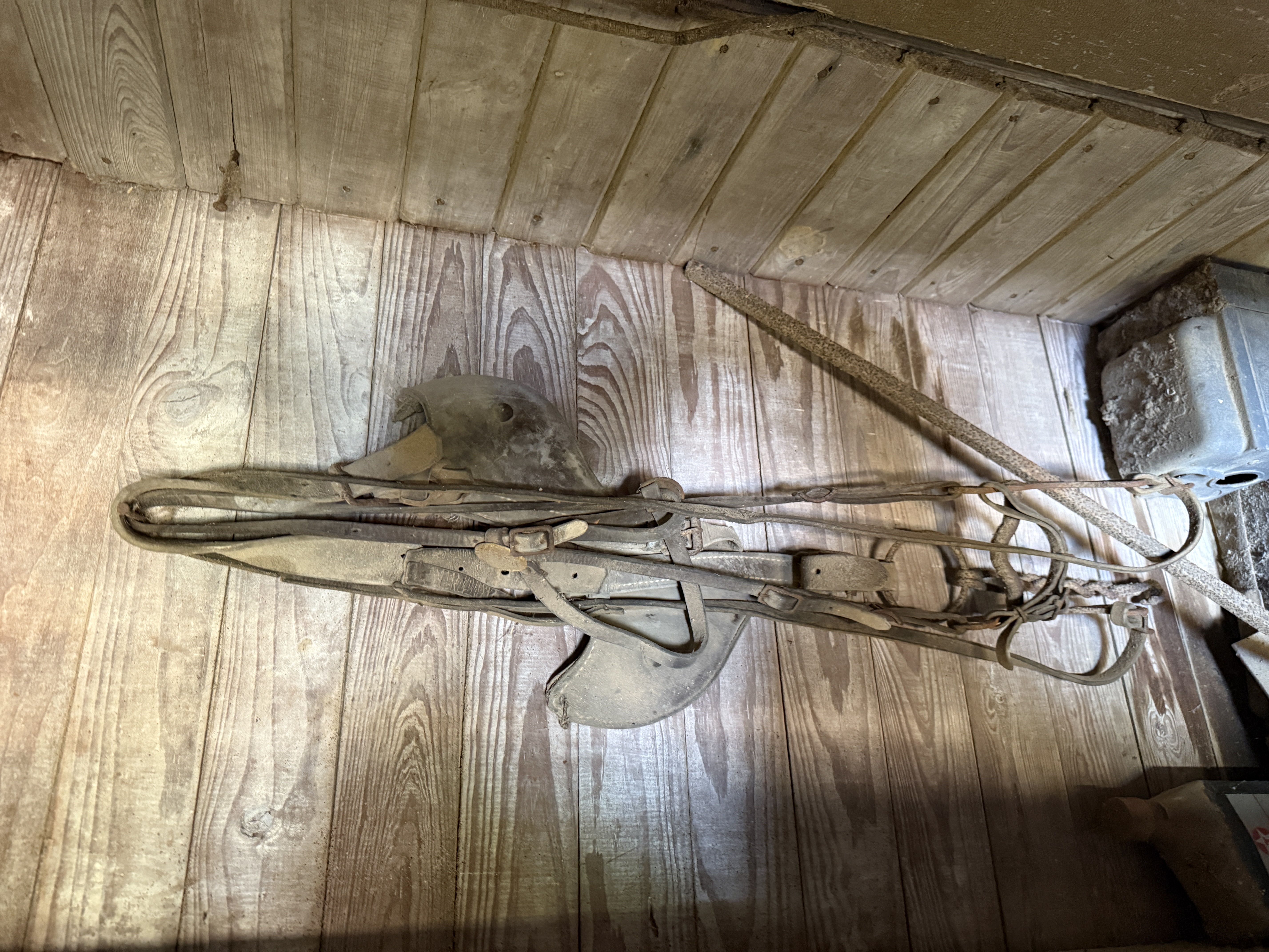 Real Estate (acreage & house) & Personal Property Auction Image
