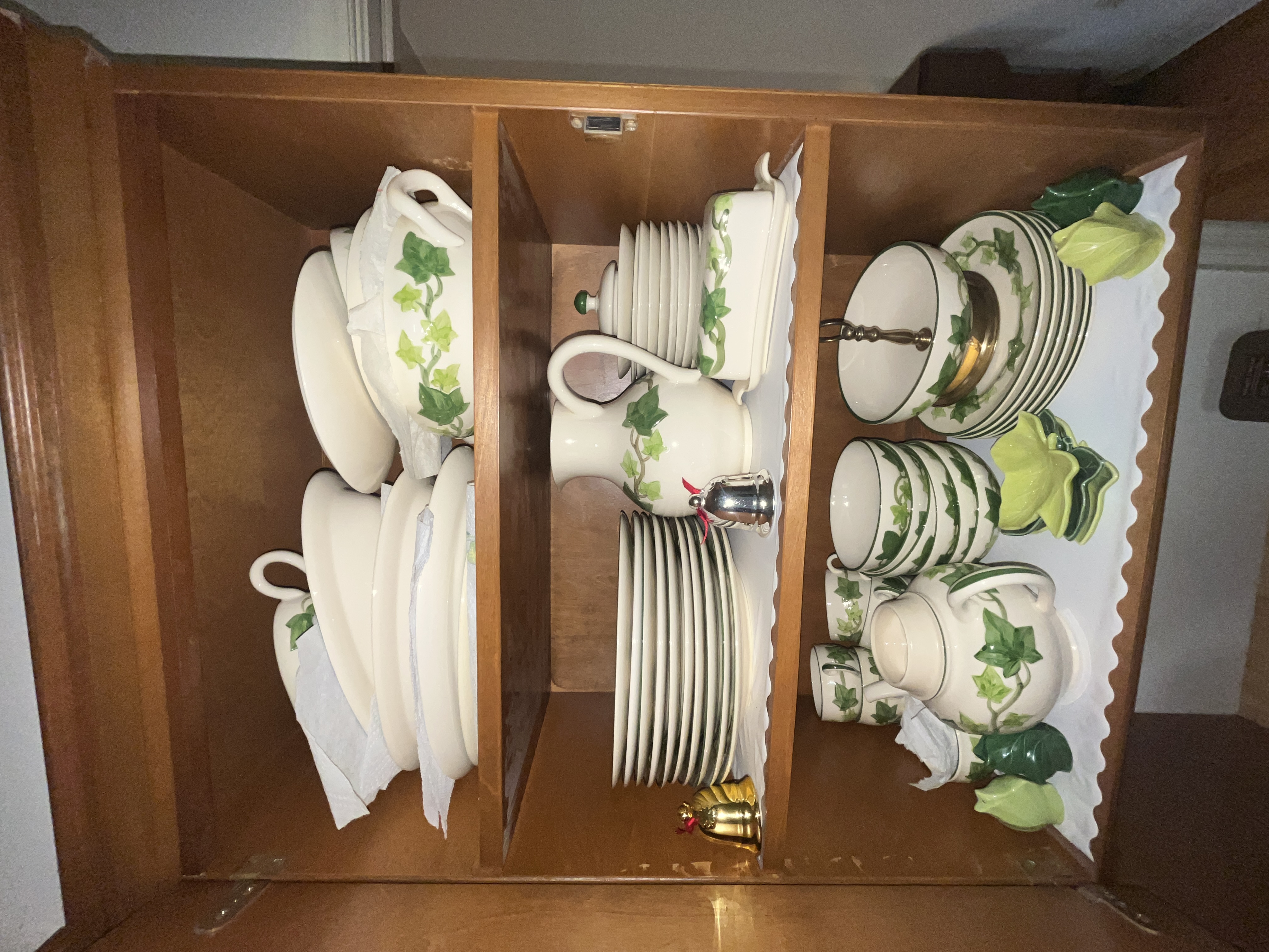 Estate Auction Image