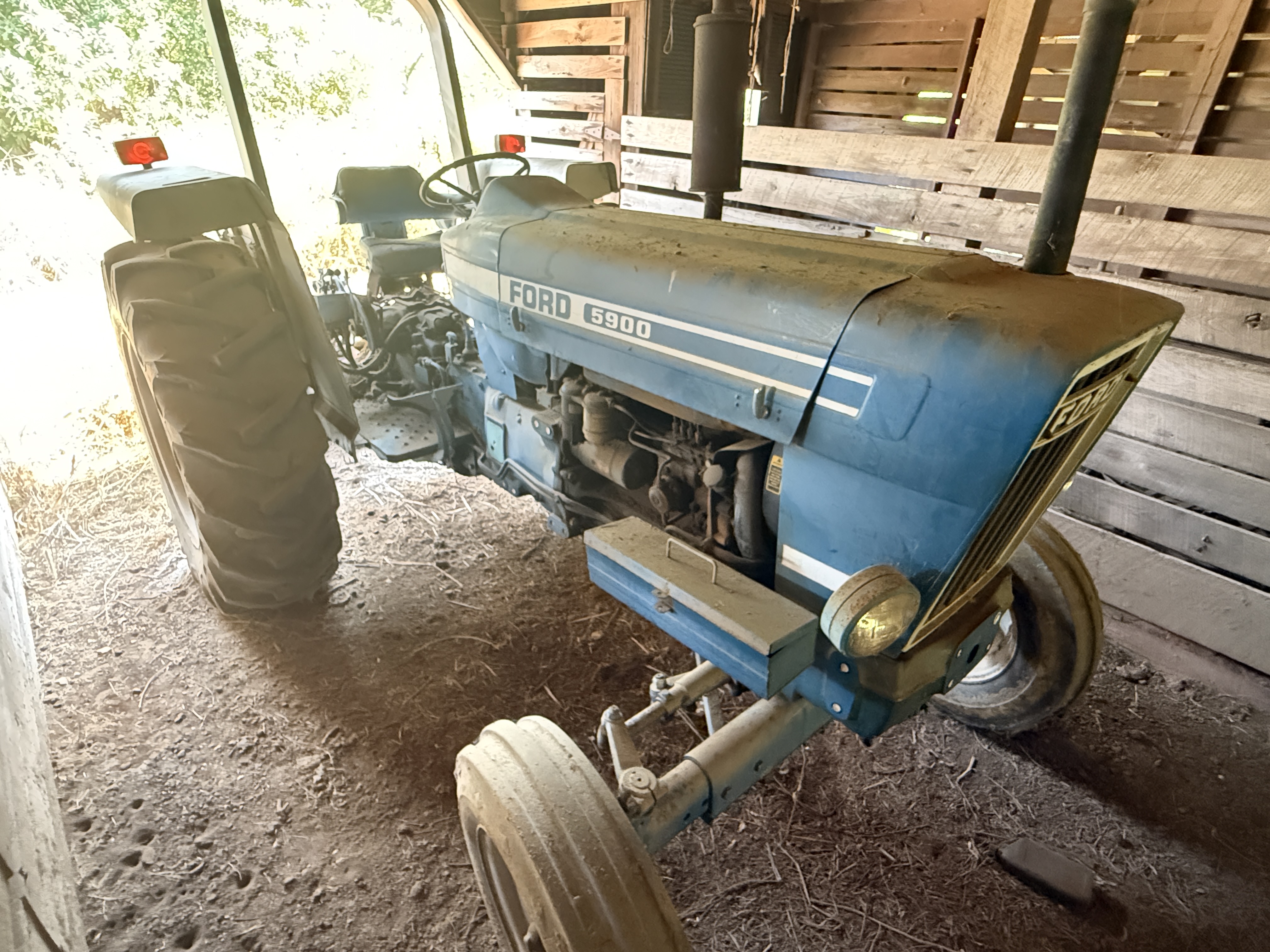 Real Estate & Personal Property Auction Image