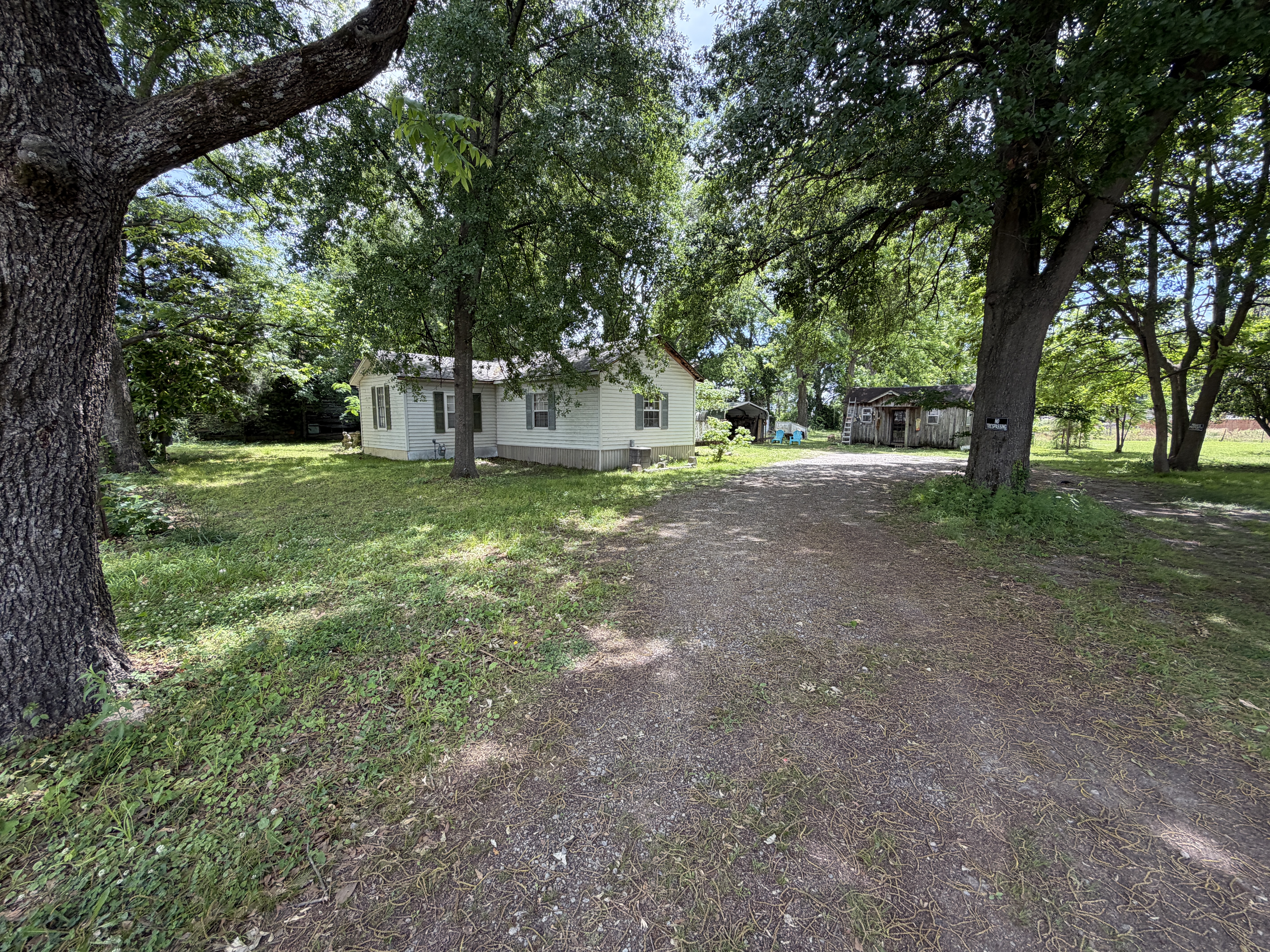 Real Estate & Personal Property Auction Image