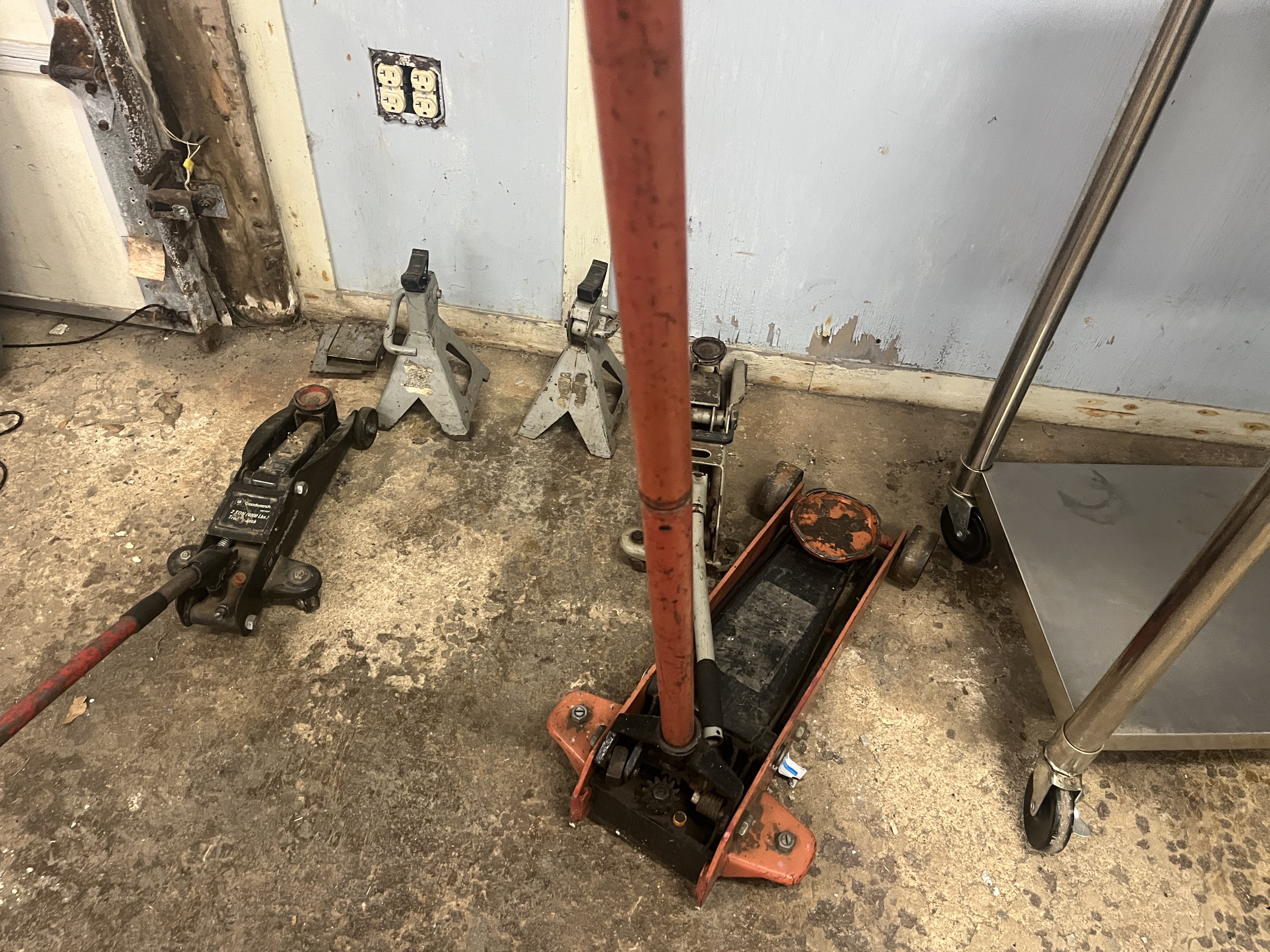 Appliance & Small Engine Parts Sellout Image