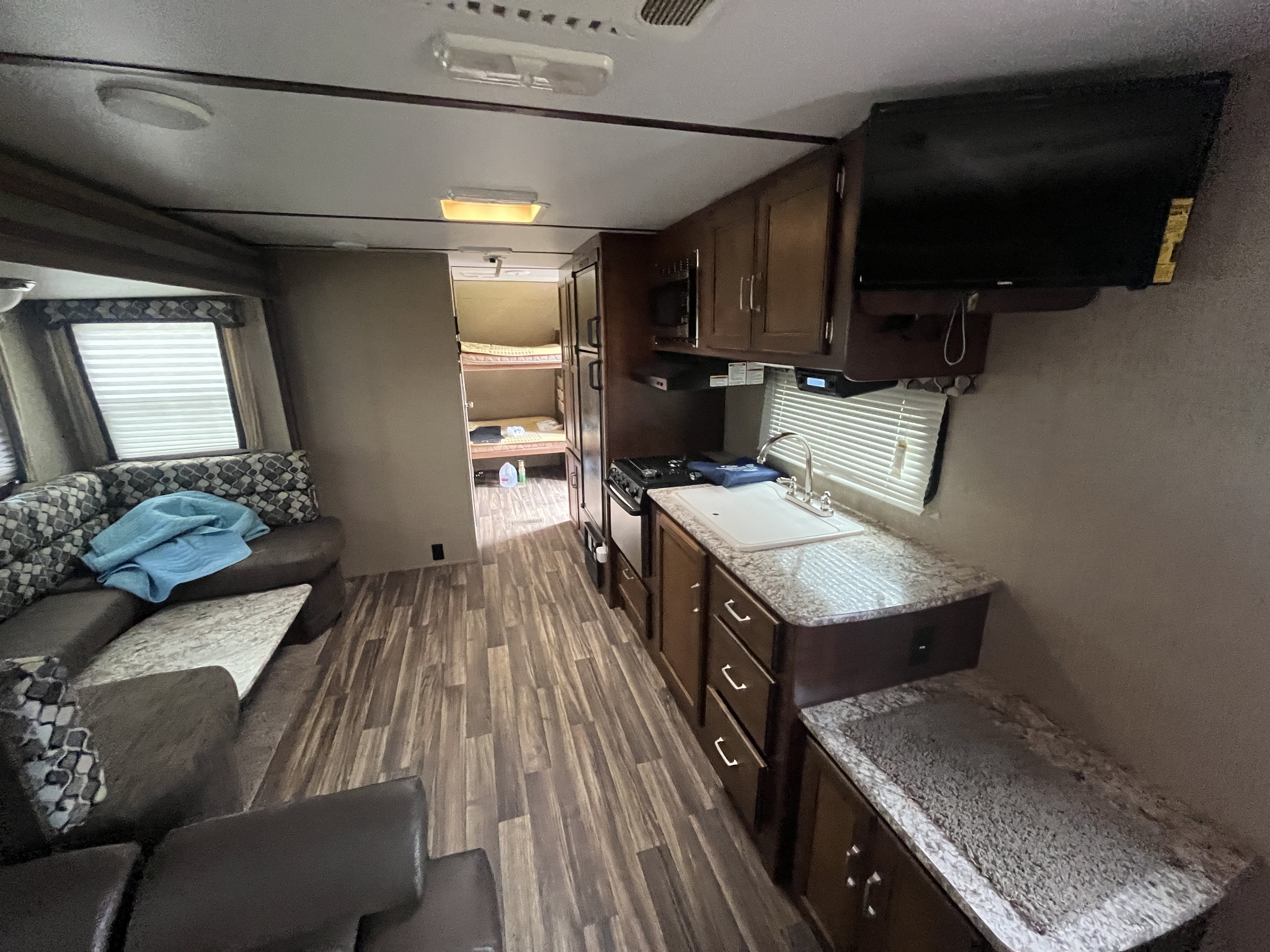 Real Estate & Personal Property Auction Image