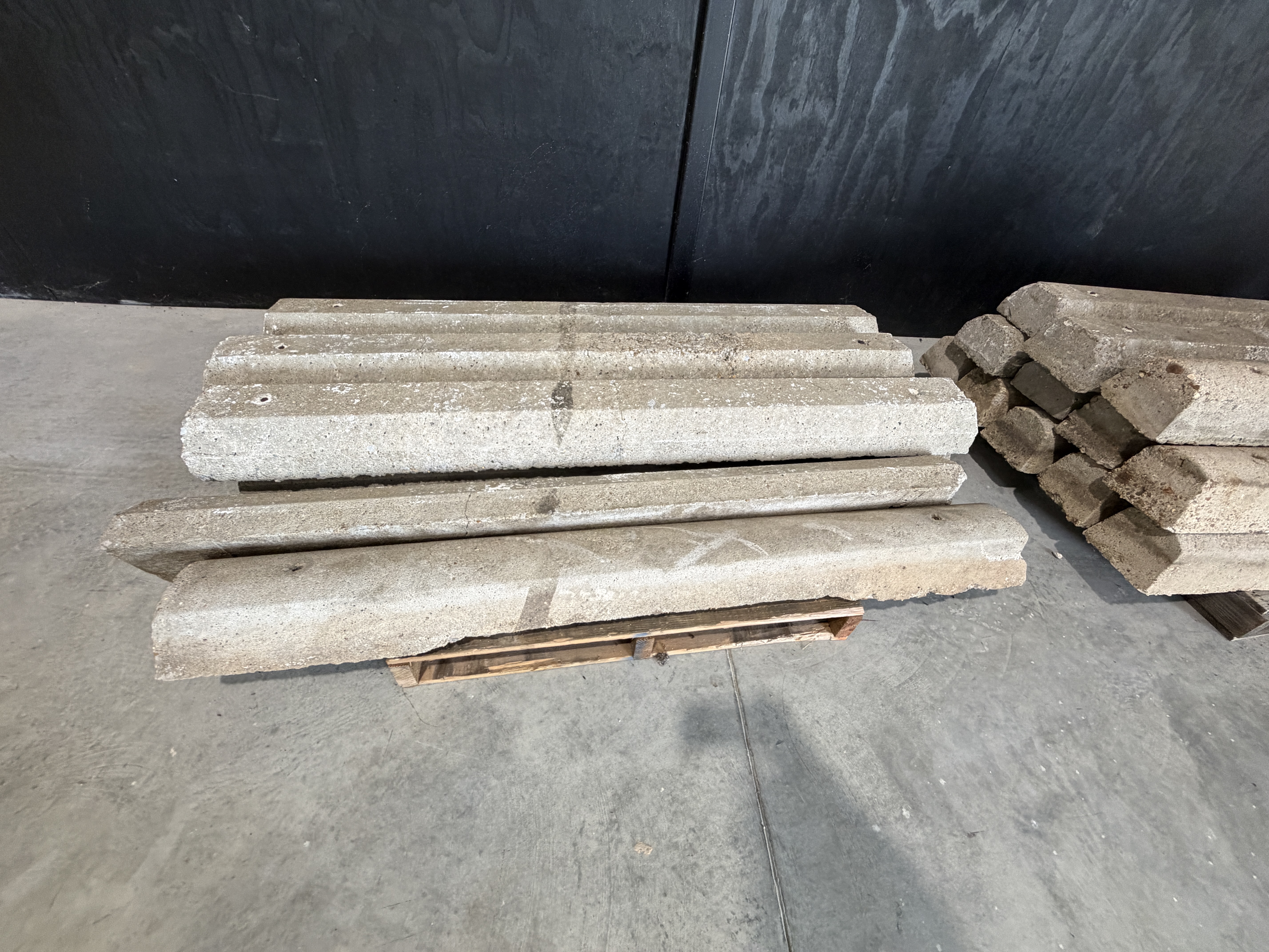 M&M Concrete Surplus Equipment Auction Image