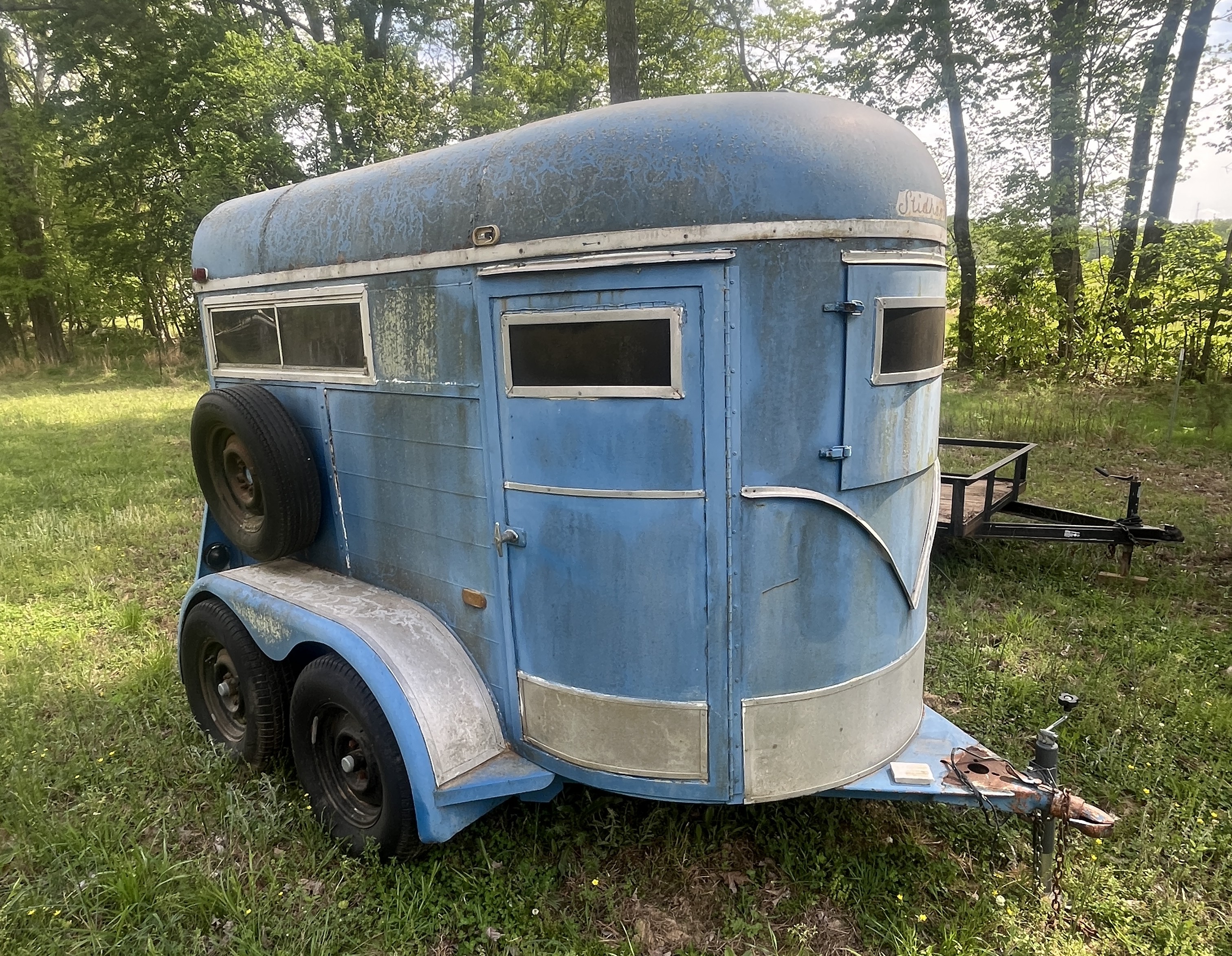 Moving Auction Image