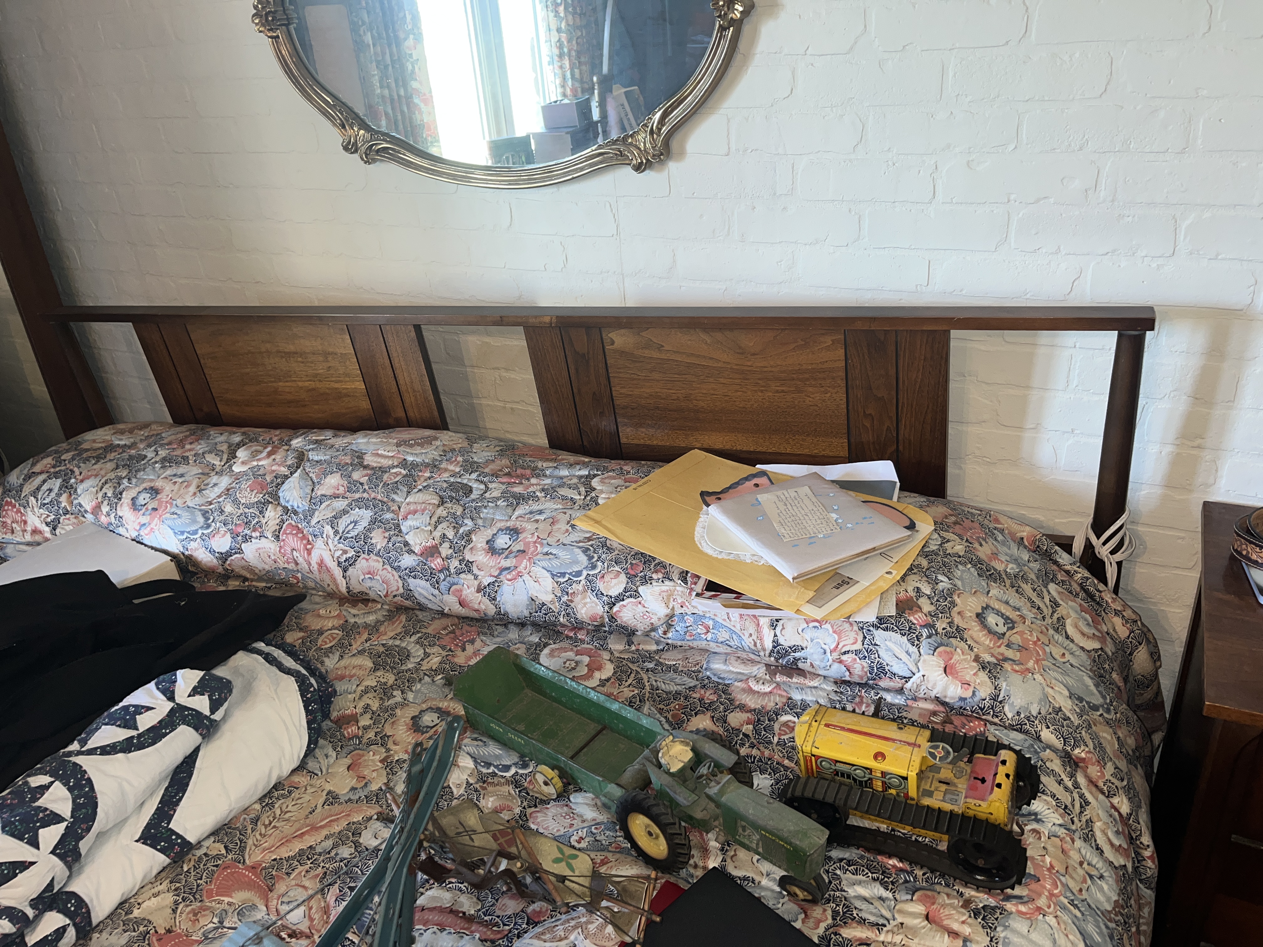 Living Estate of Ms Mary Schug Image