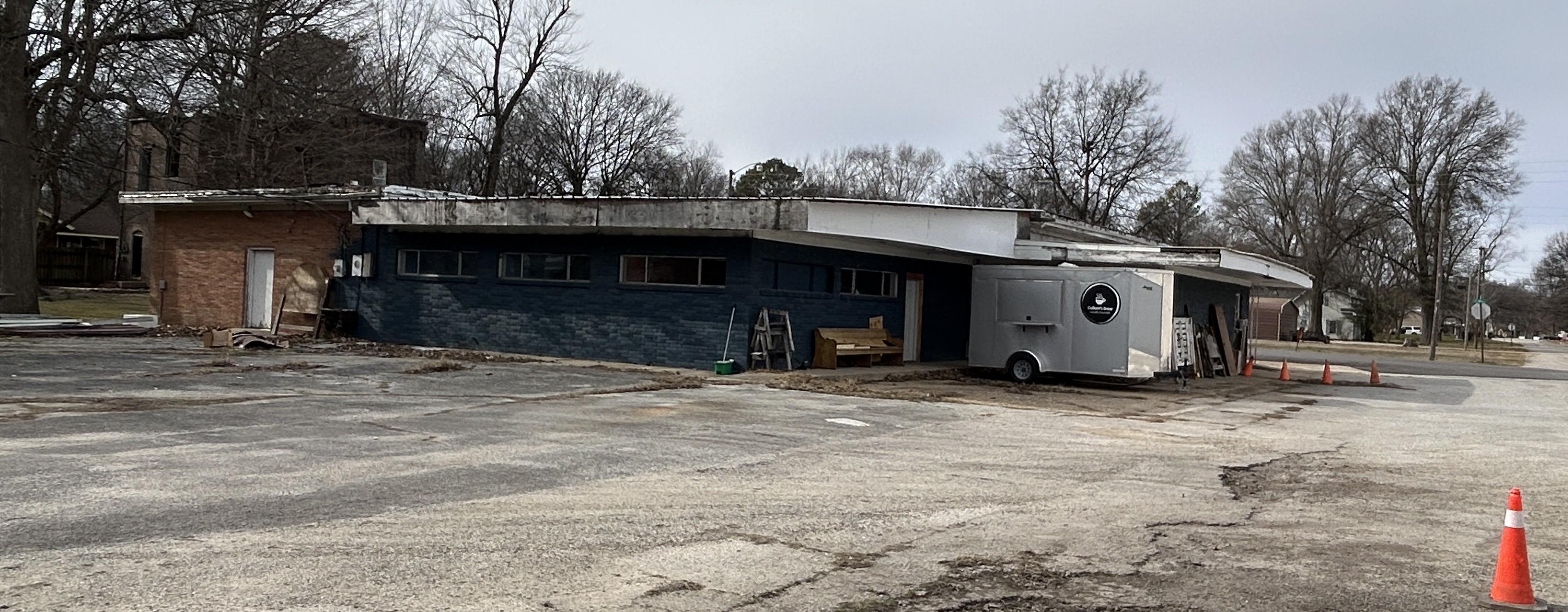 Commercial Real Estate Auction Image