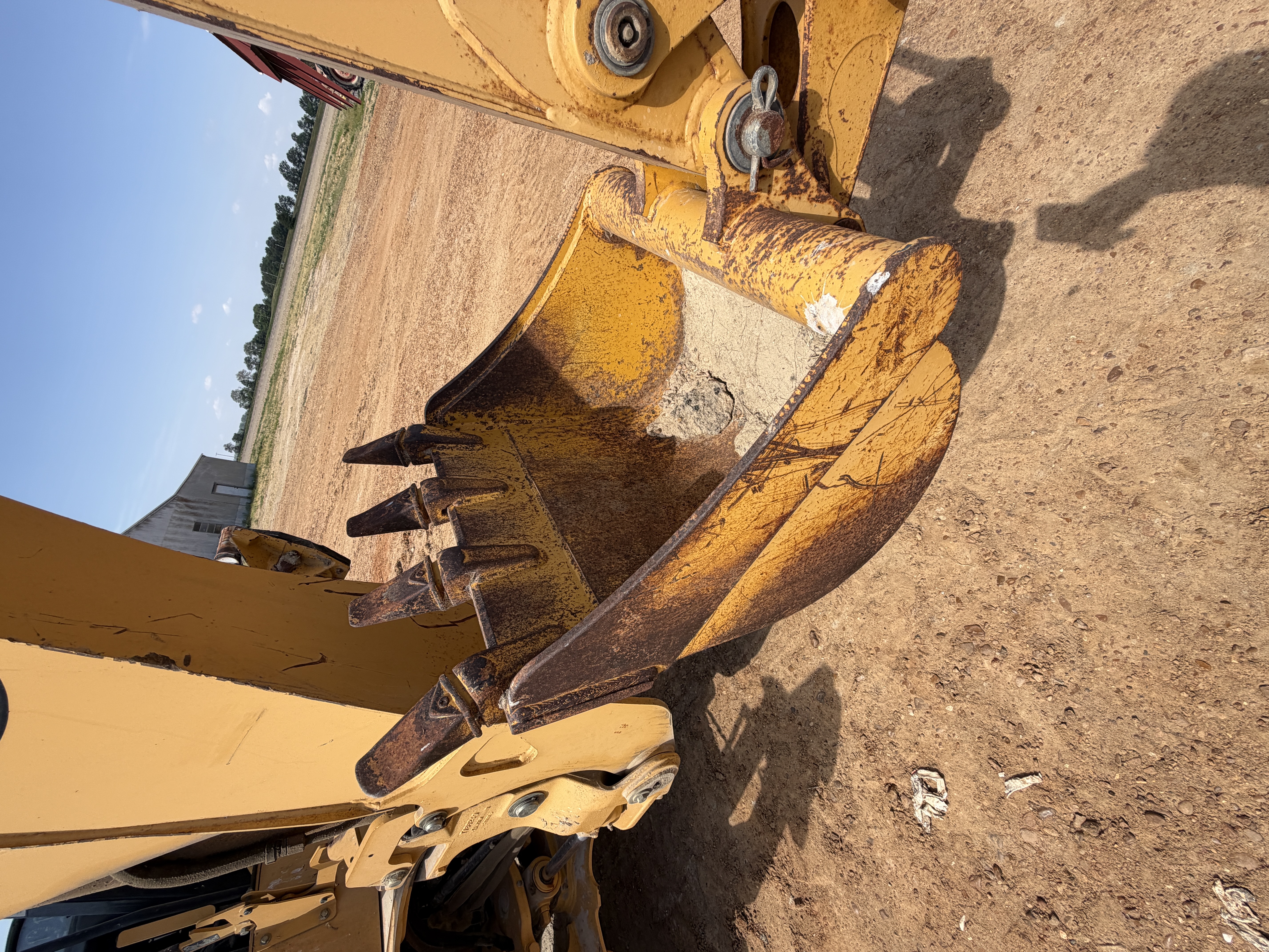Moving Auction Image