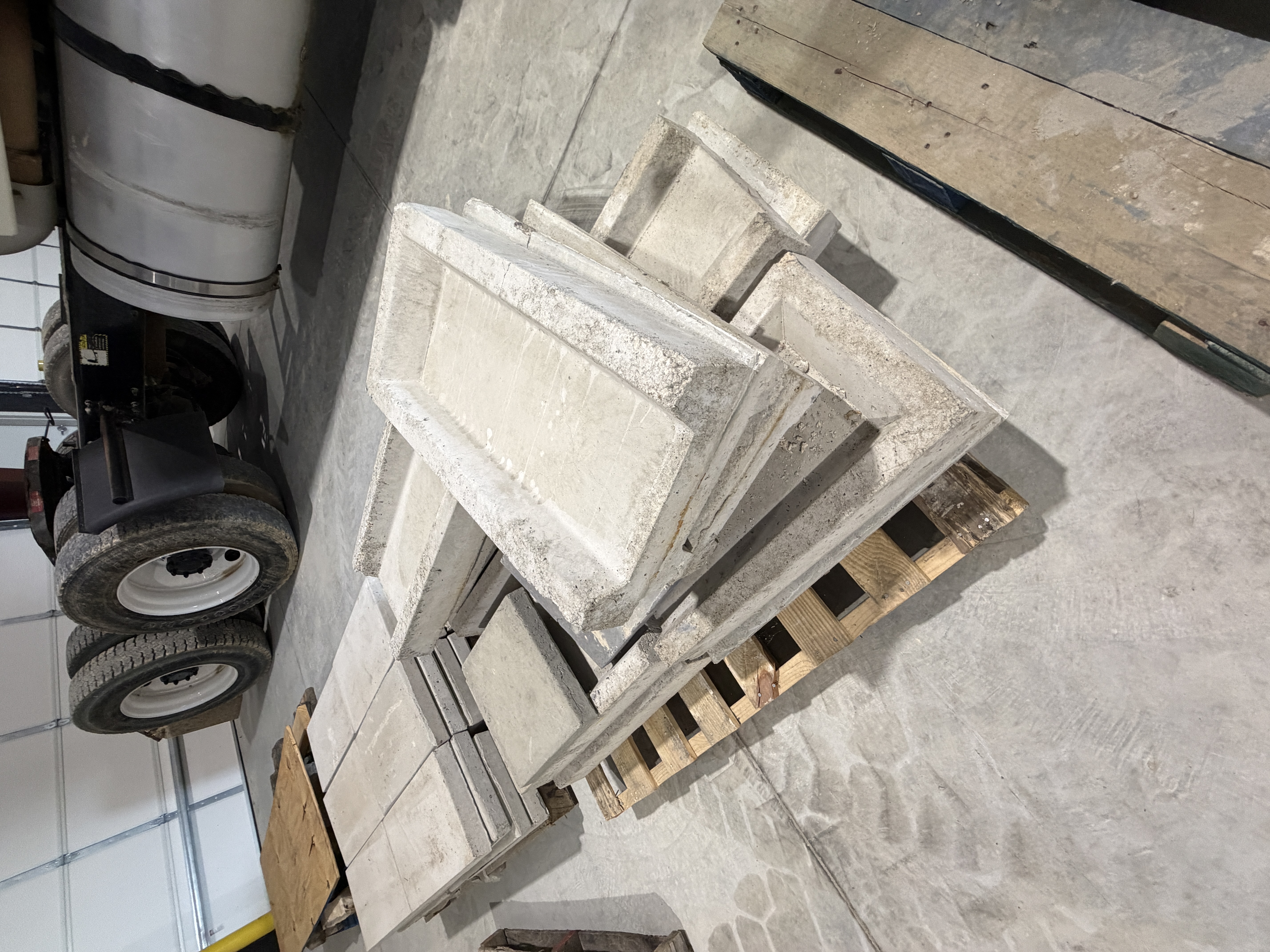 M&M Concrete Surplus Equipment Auction Image