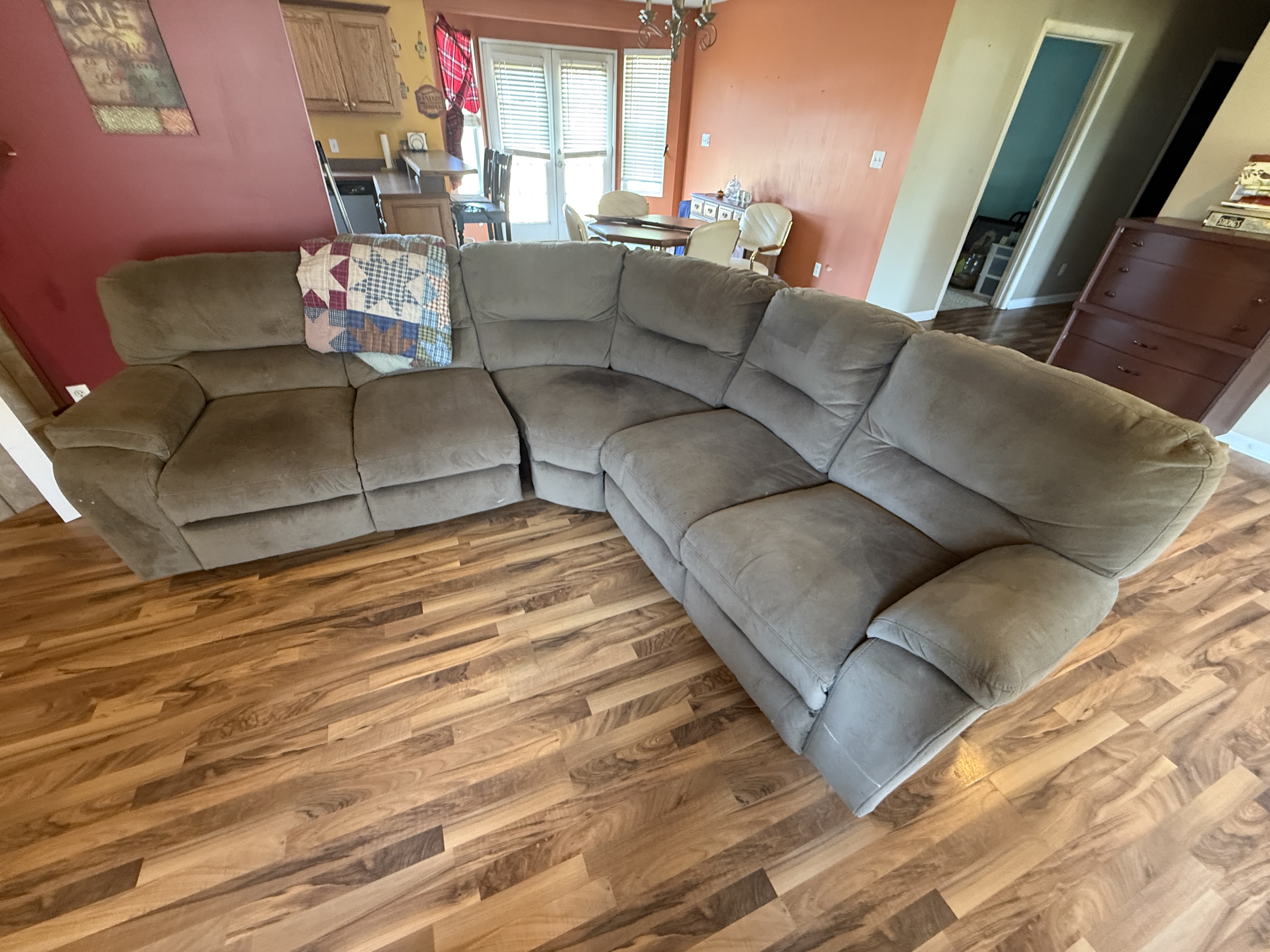 Real Estate & Personal Property Auction Image