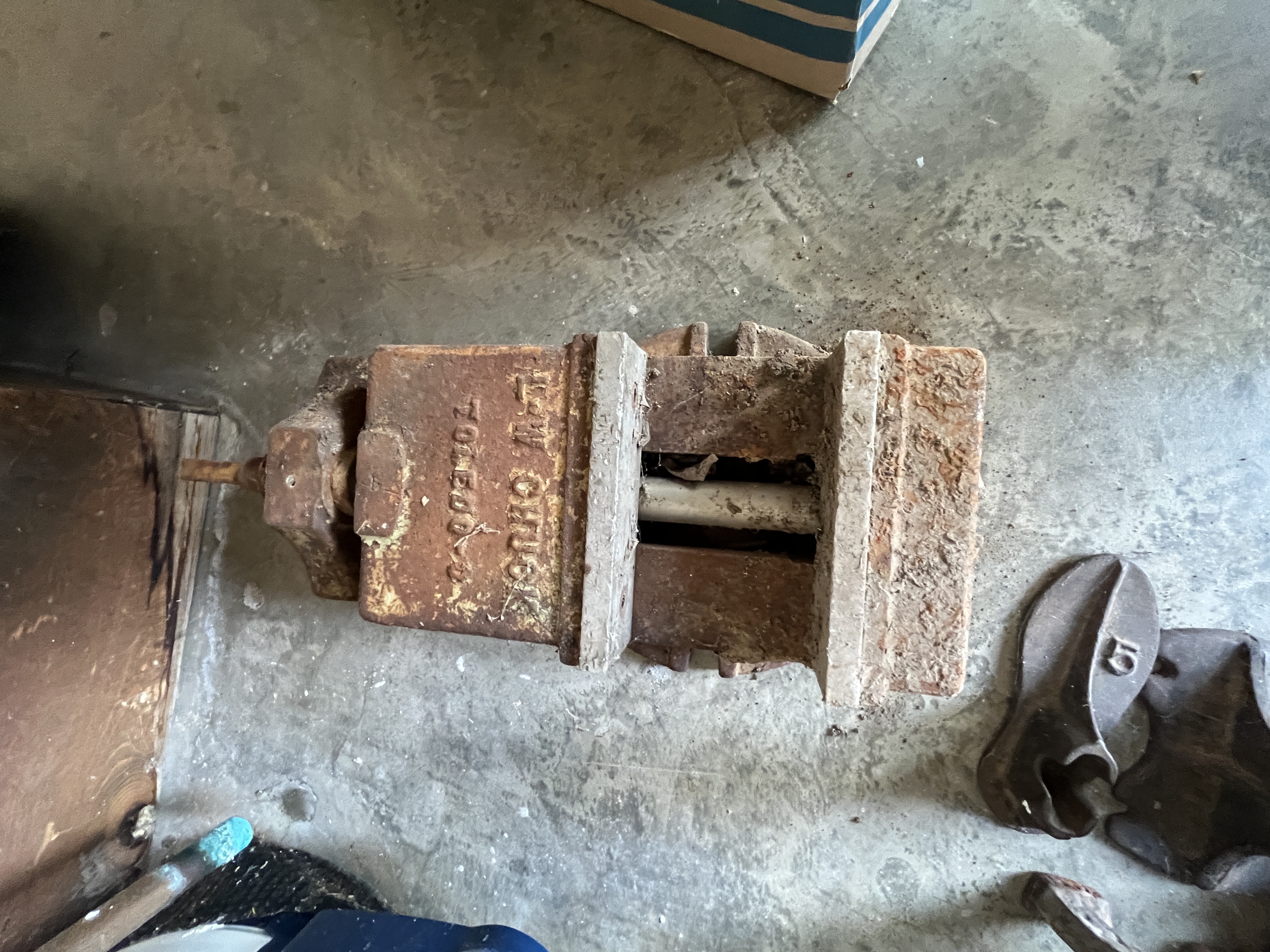 Auction Image