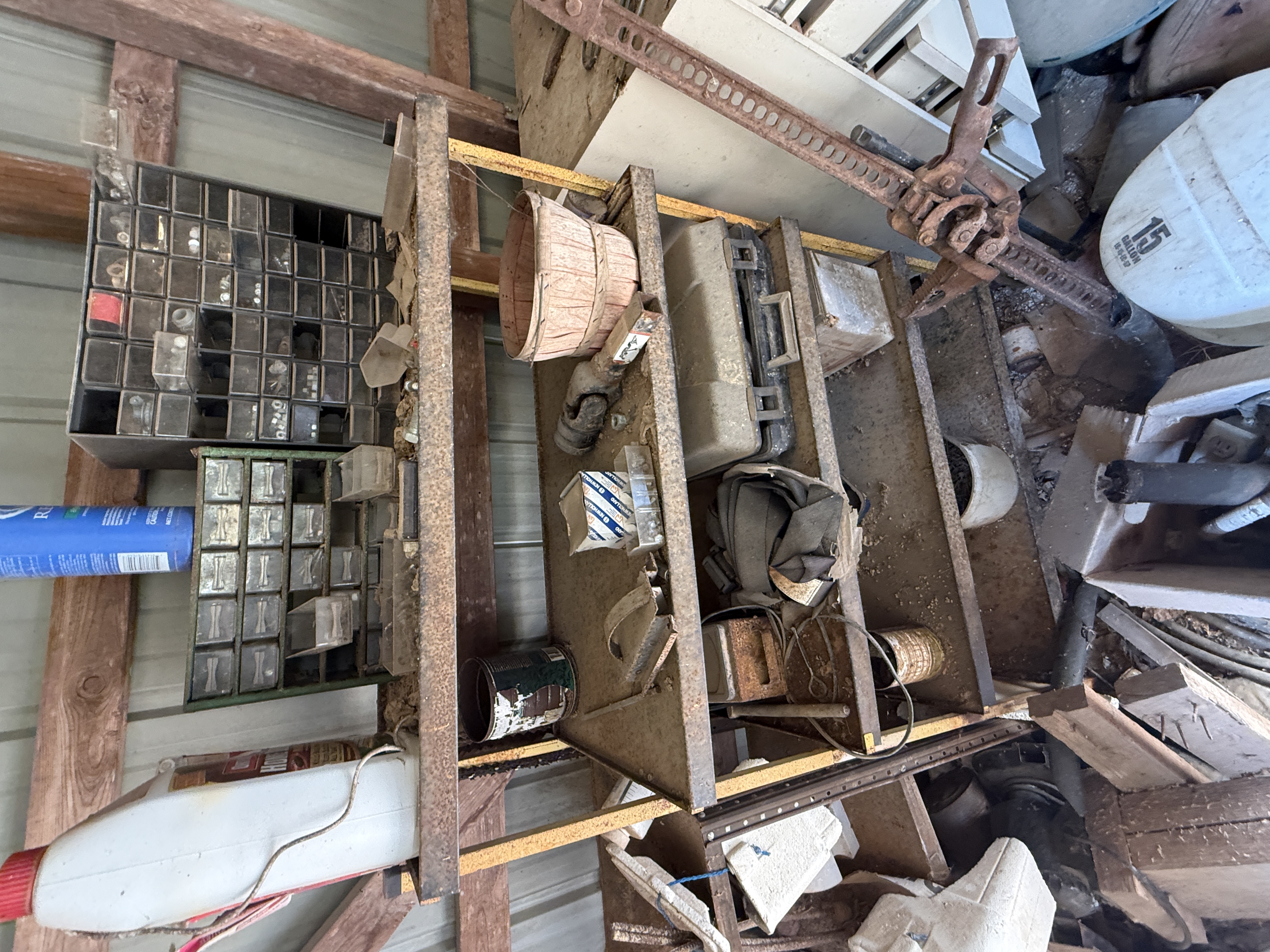 Real Estate & Personal Property Auction Image