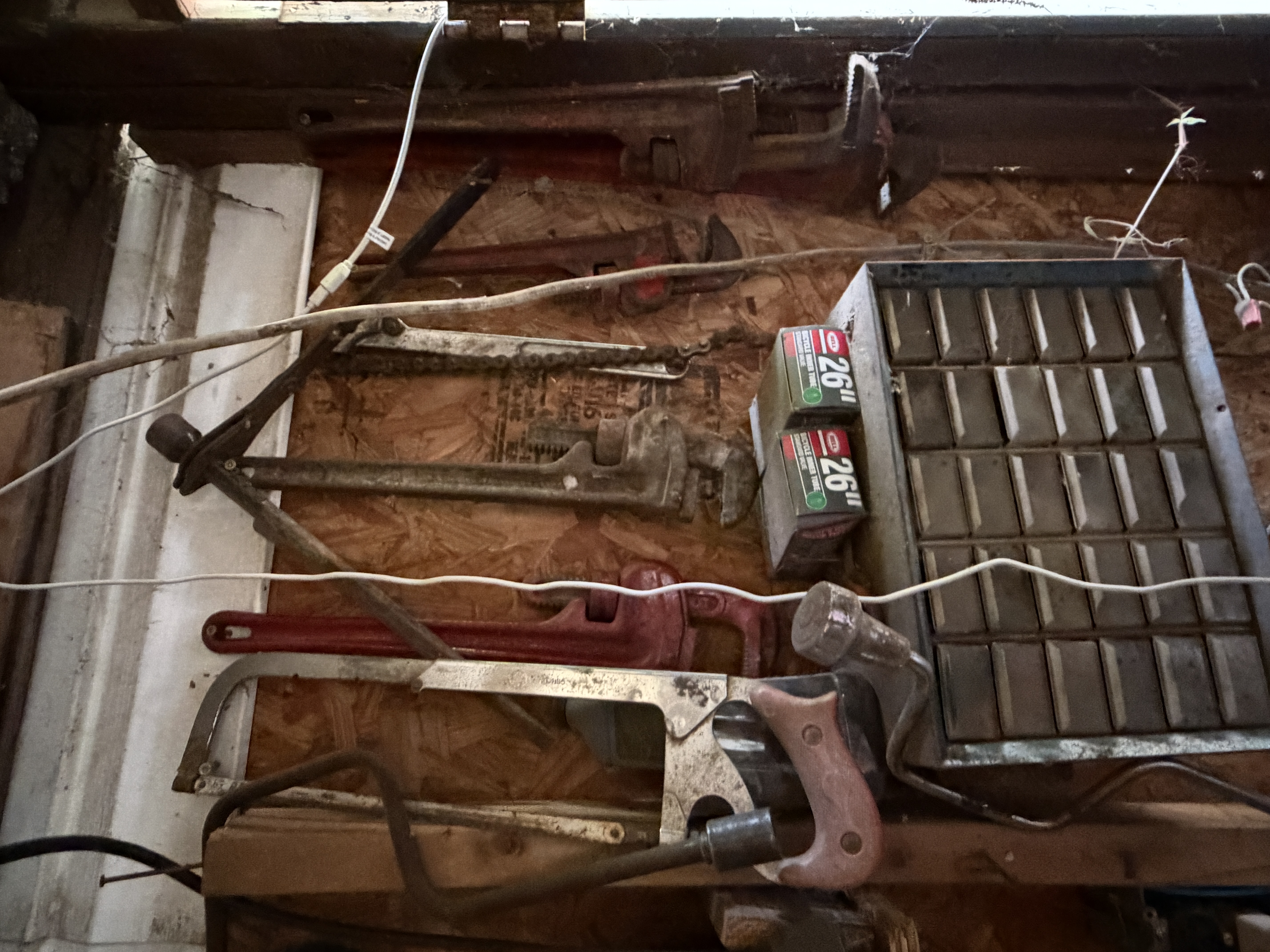 Real Estate & Personal Property Auction Image