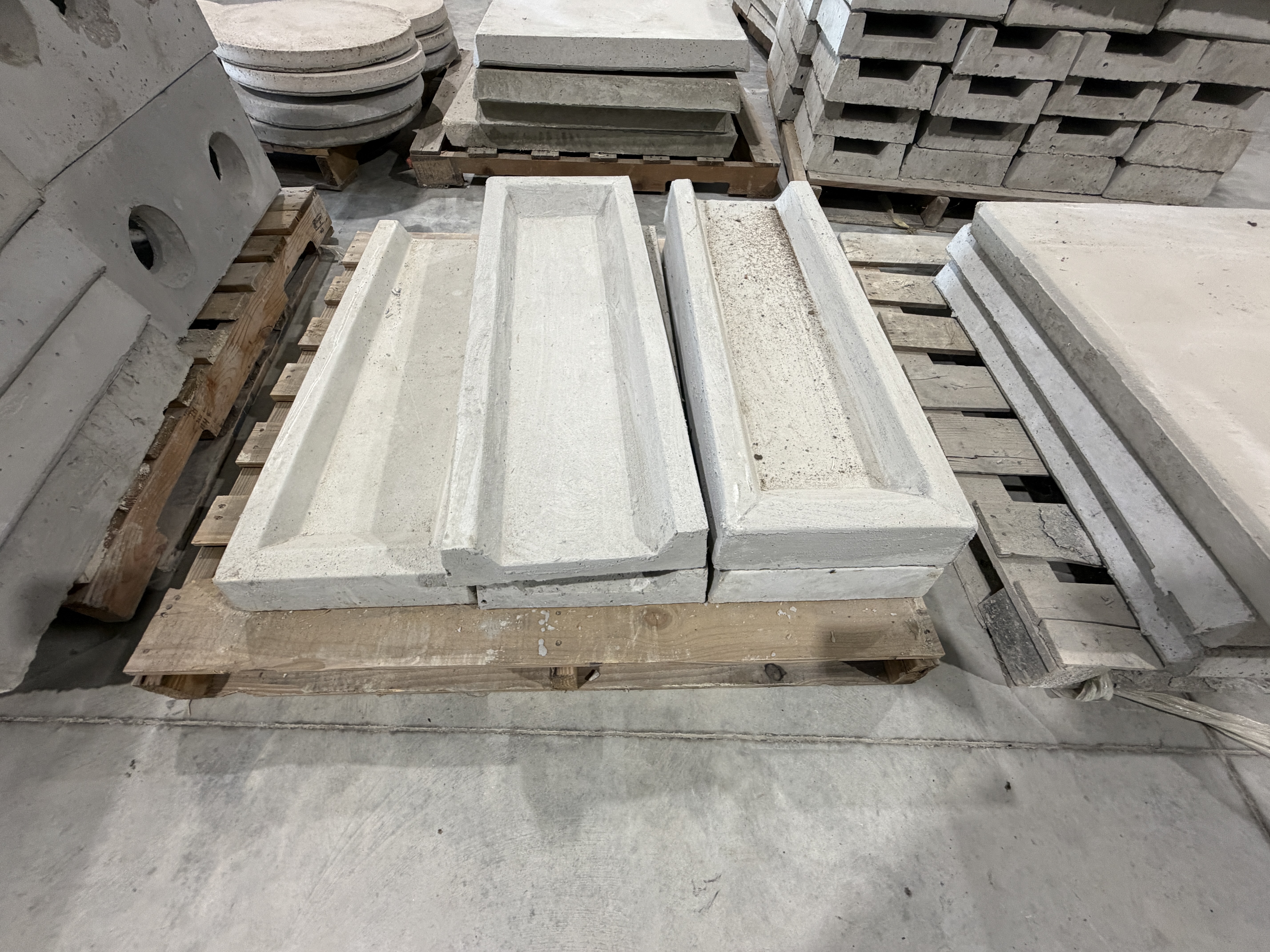 M&M Concrete Surplus Equipment Auction Image