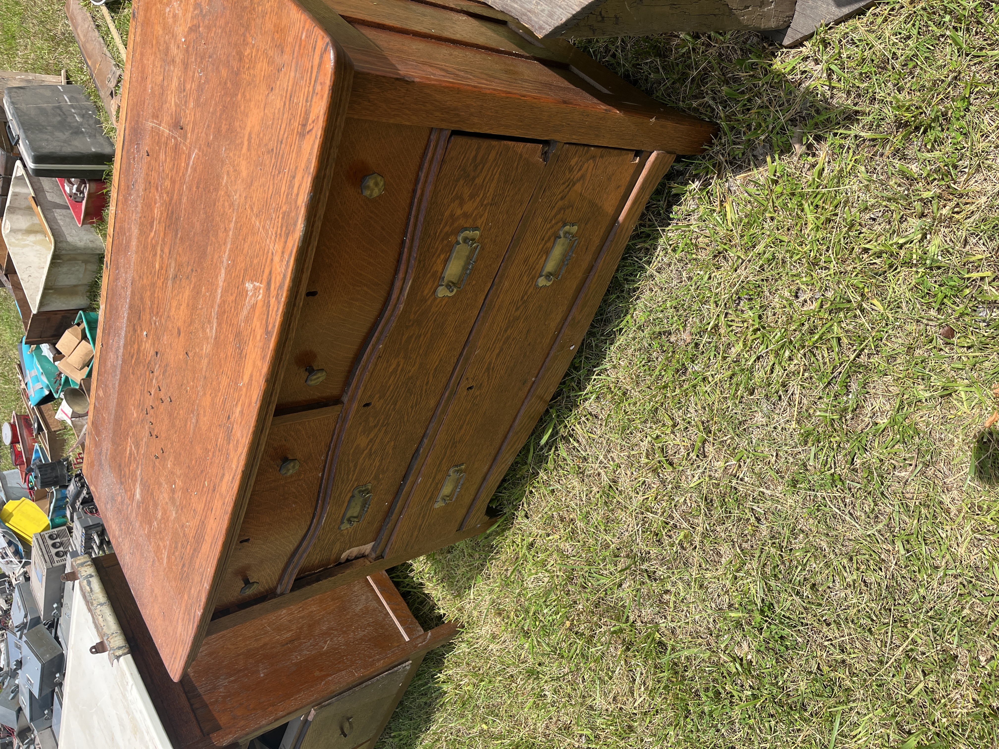 Real Estate & Personal Property Auction Image