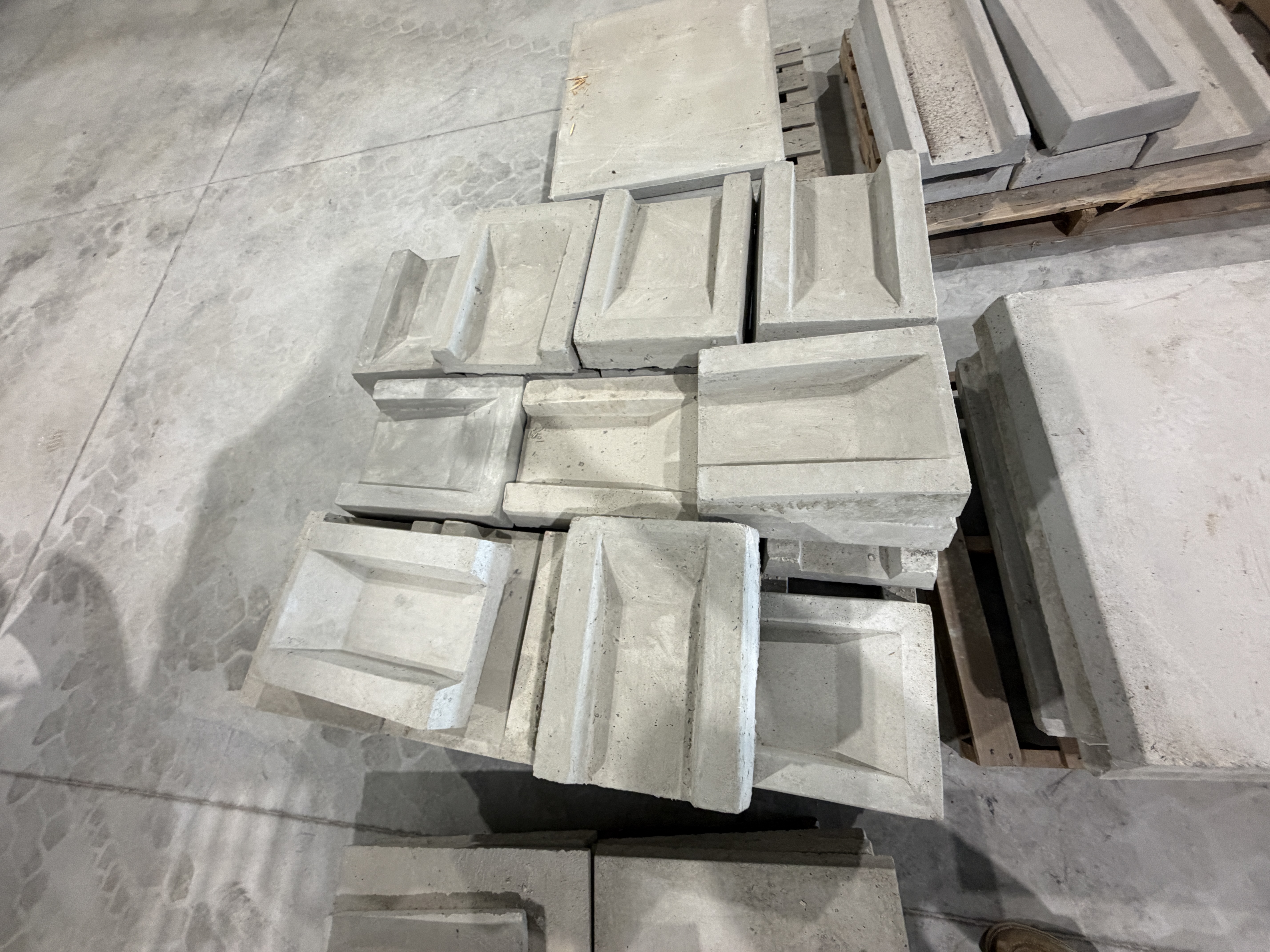 M&M Concrete Surplus Equipment Auction Image