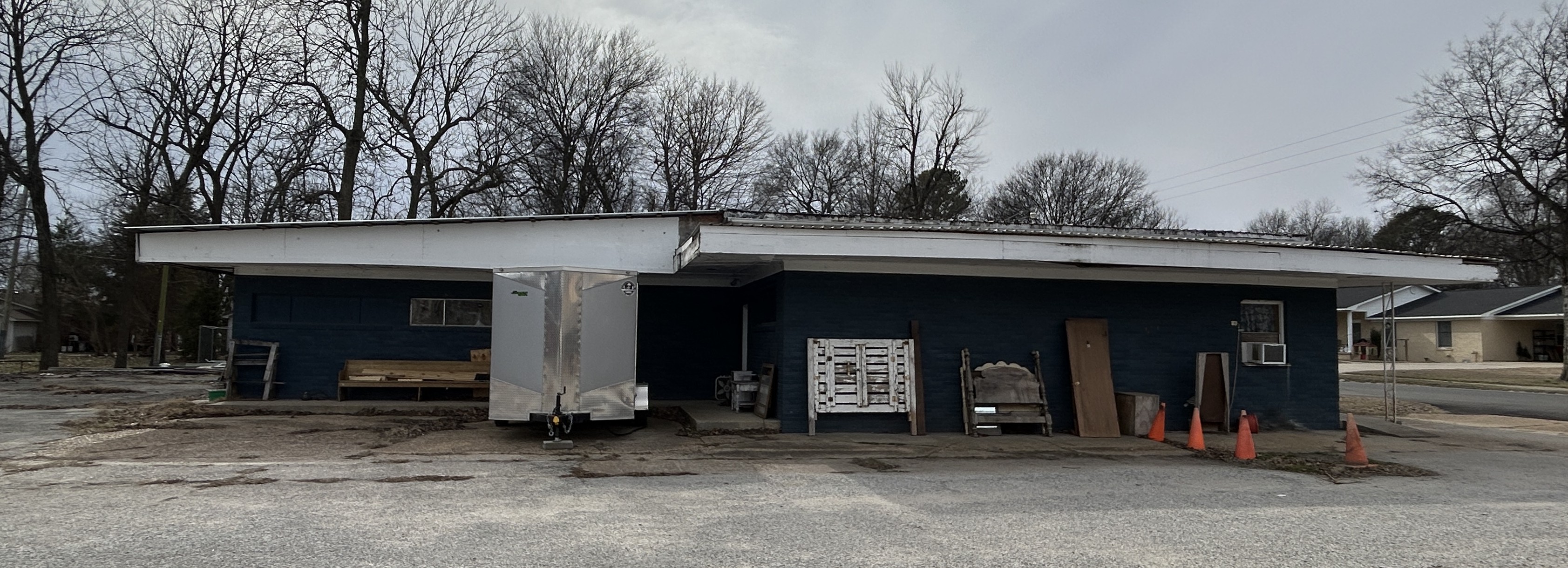 Commercial Real Estate Auction Image