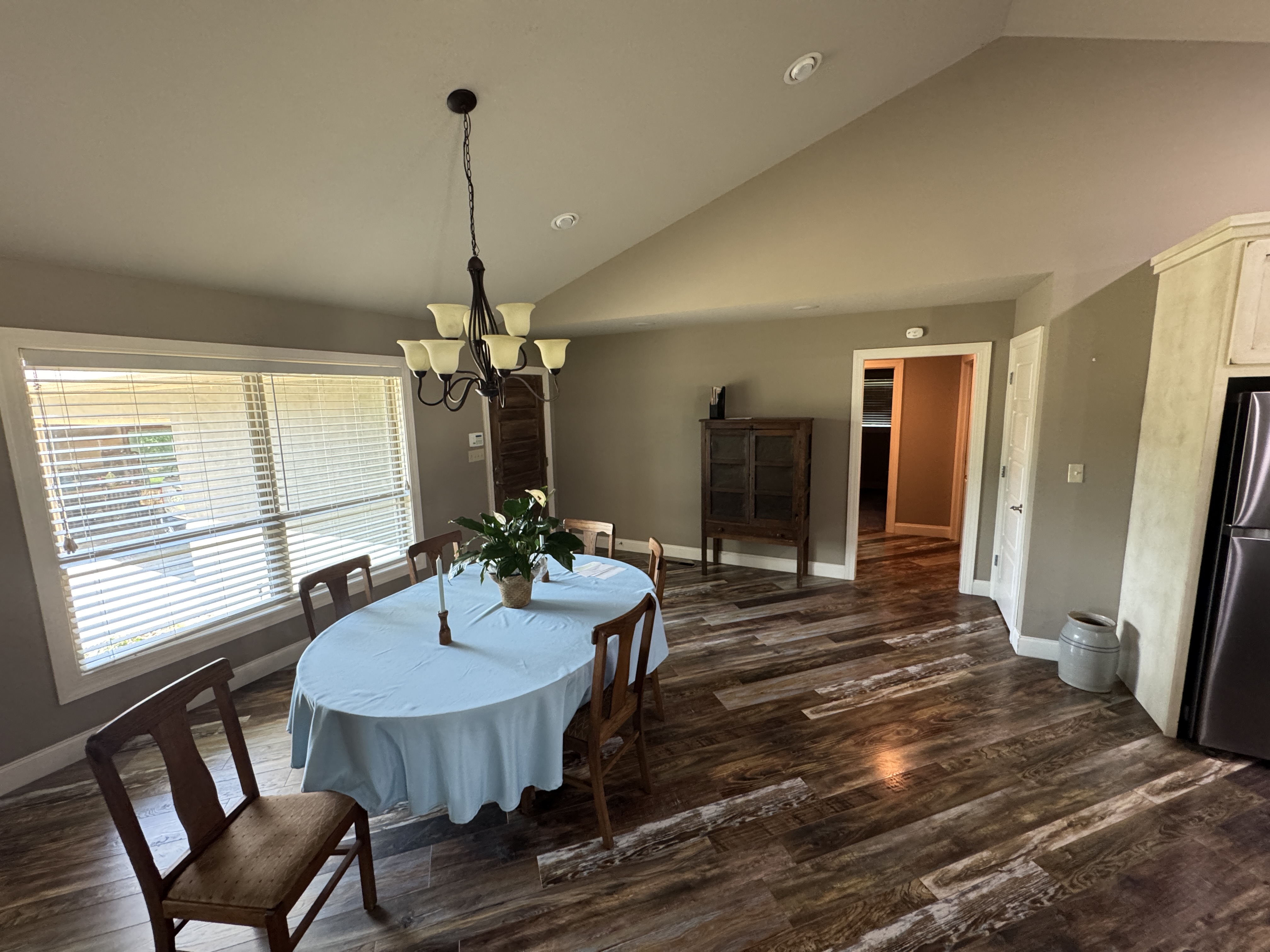 Real Estate & Personal Property Auction Image