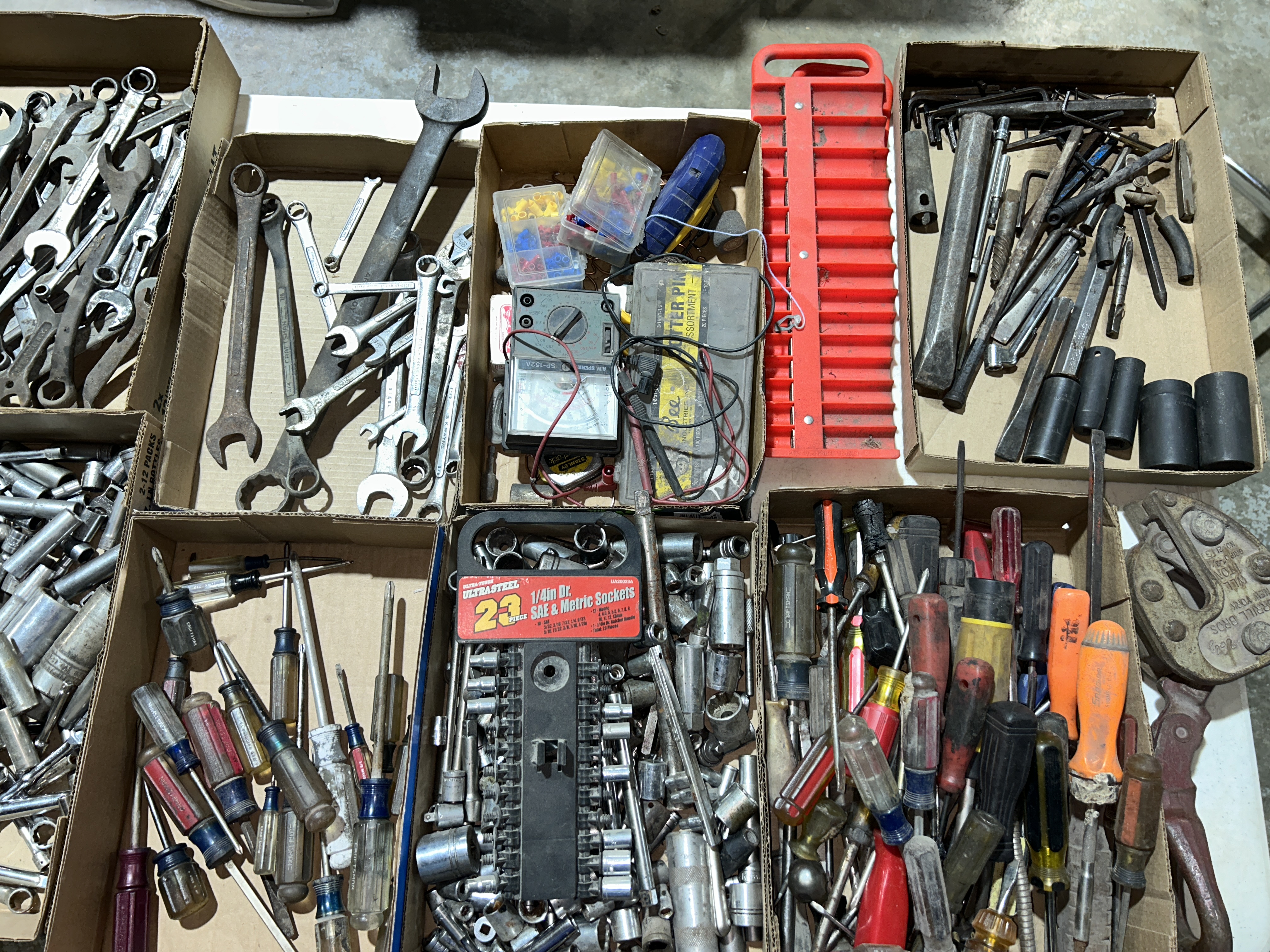 Estates of Gun & Bayonet Collection and Tools Image