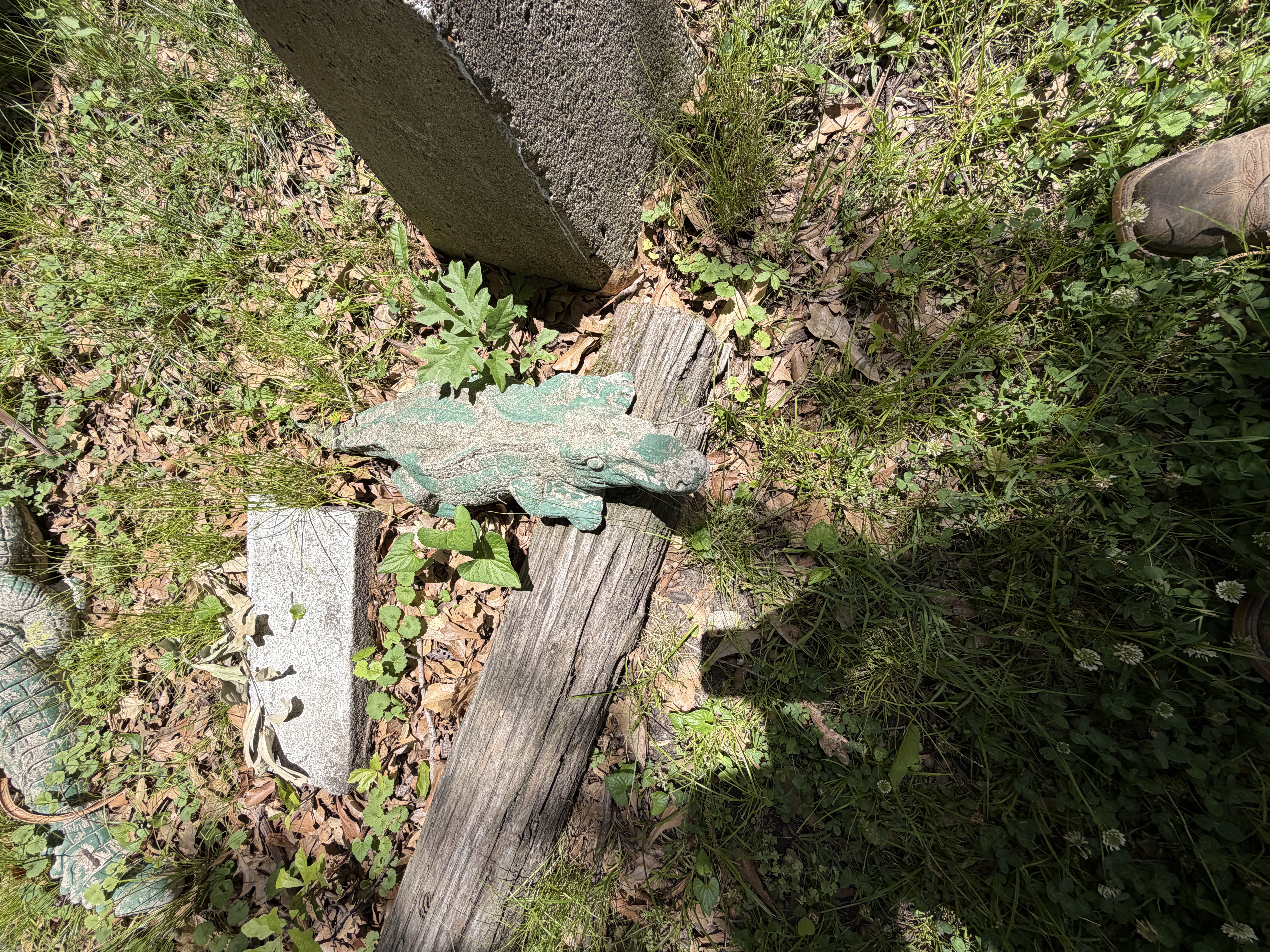 Real Estate & Personal Property Auction Image