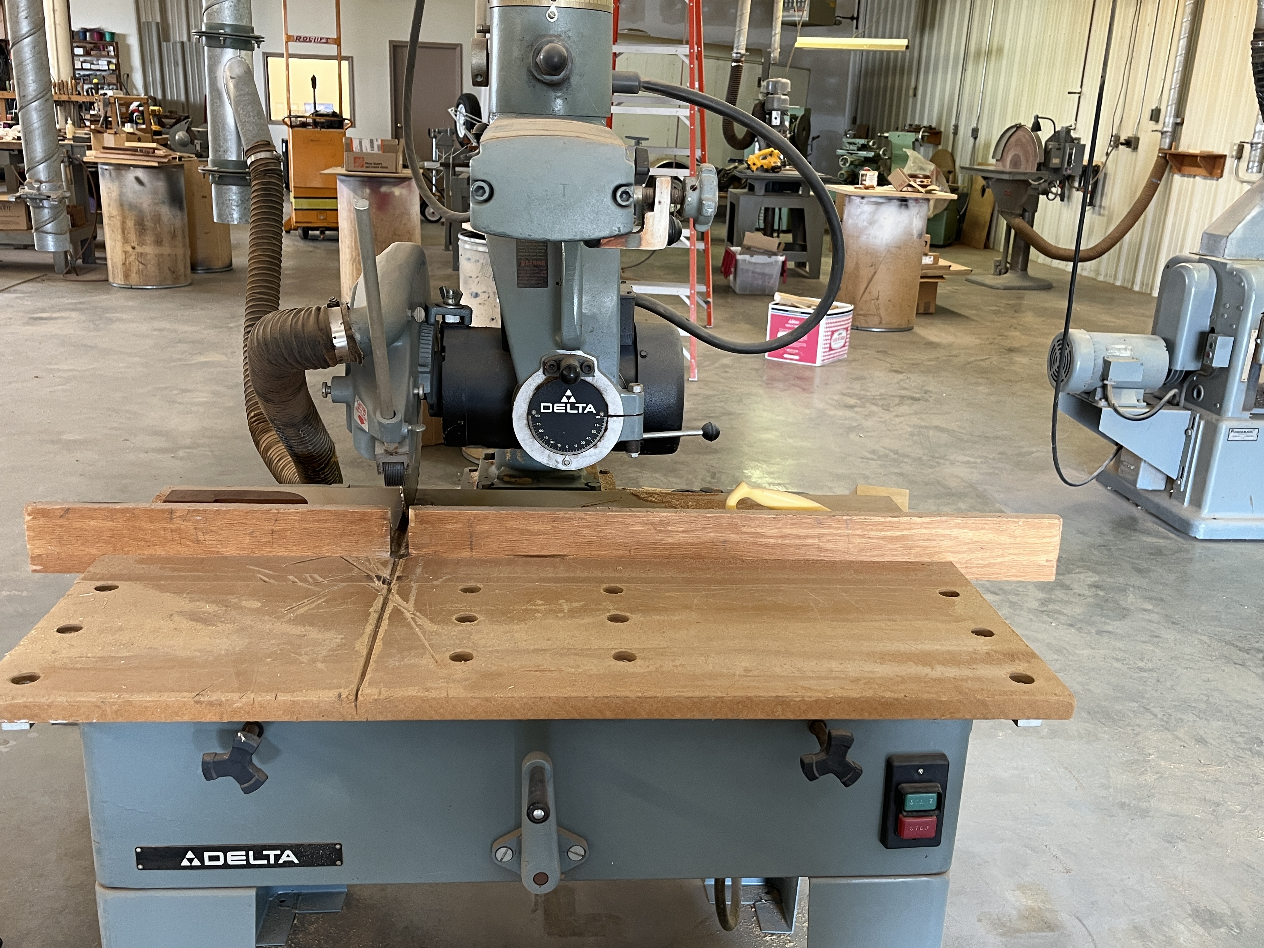 Machine Shop Auction, Kroeter Inc. Image