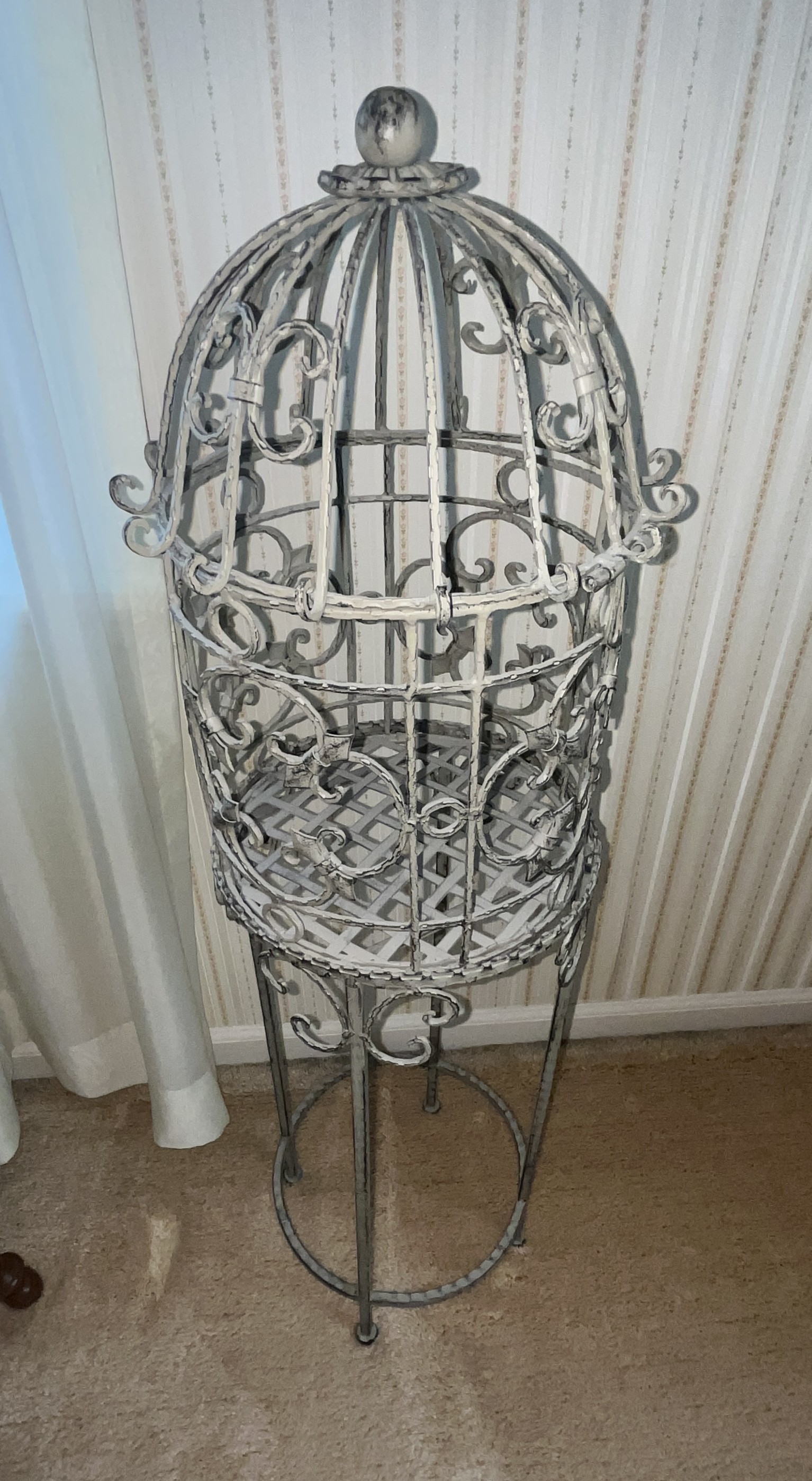 Estate Auction Image