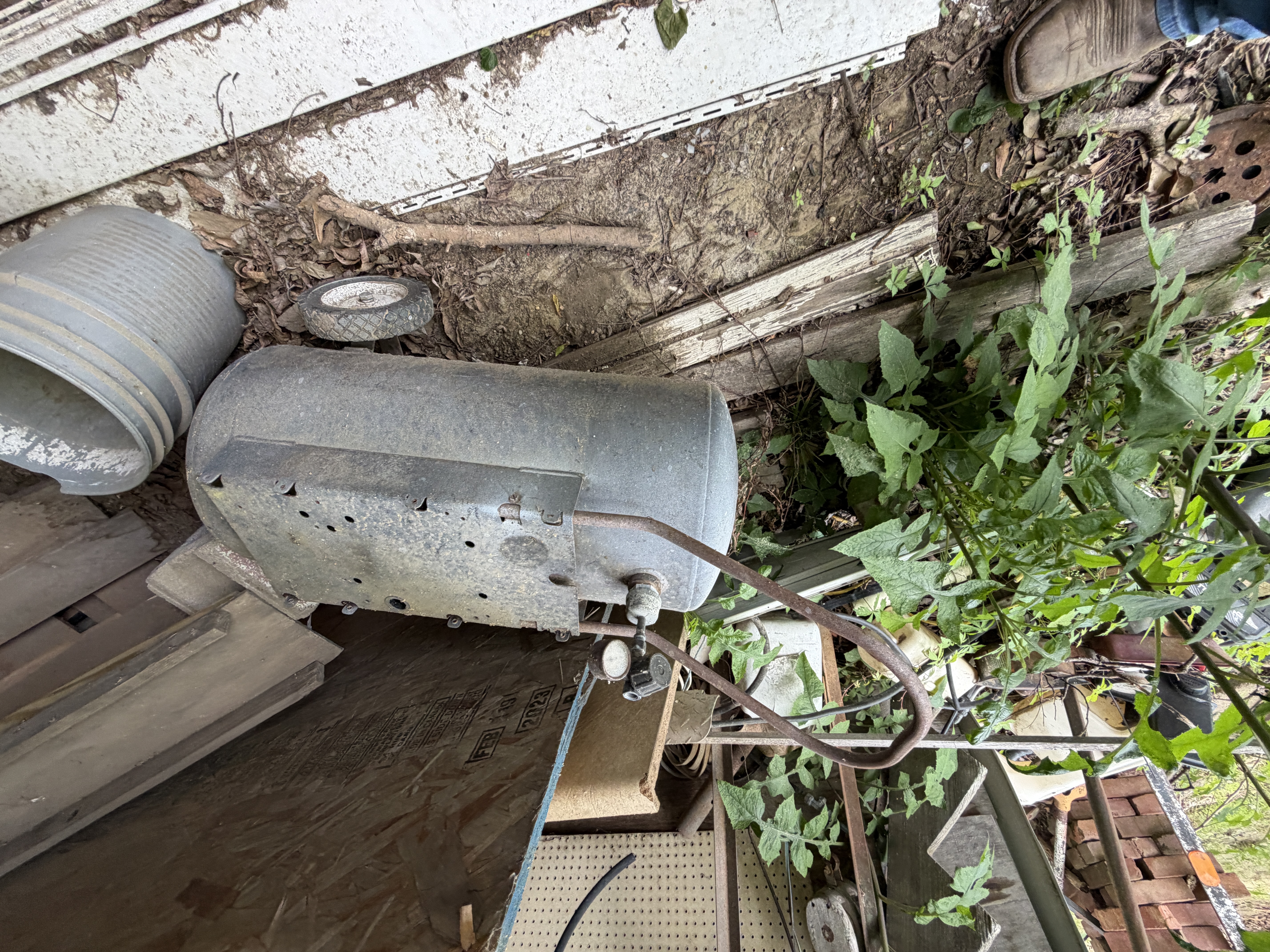 Real Estate & Personal Property Auction Image