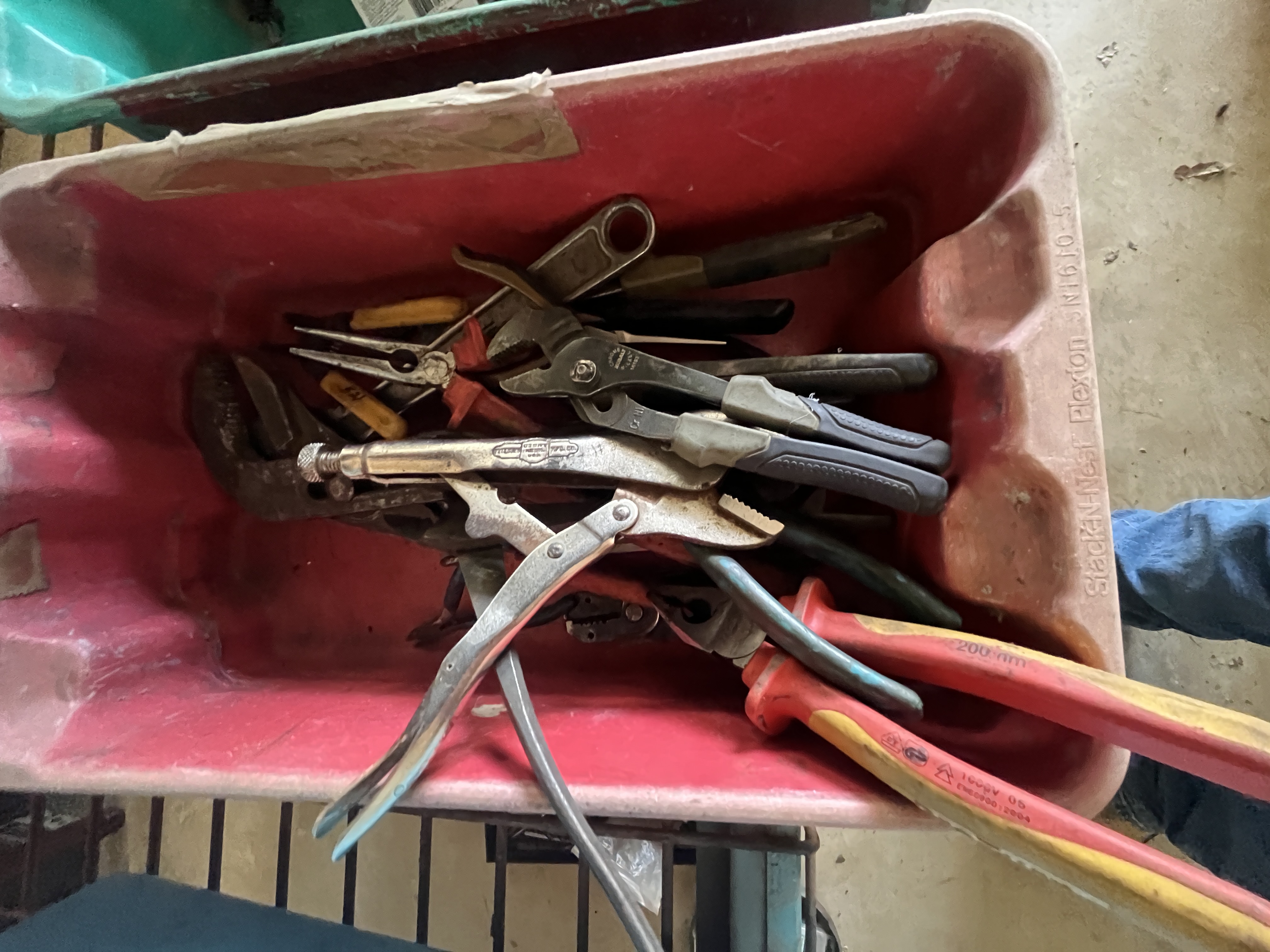 Real Estate & Personal Property Auction Image