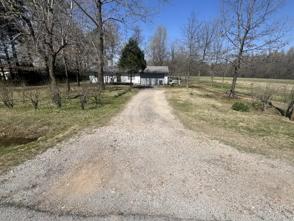 Real Estate & Personal Property Auction Image