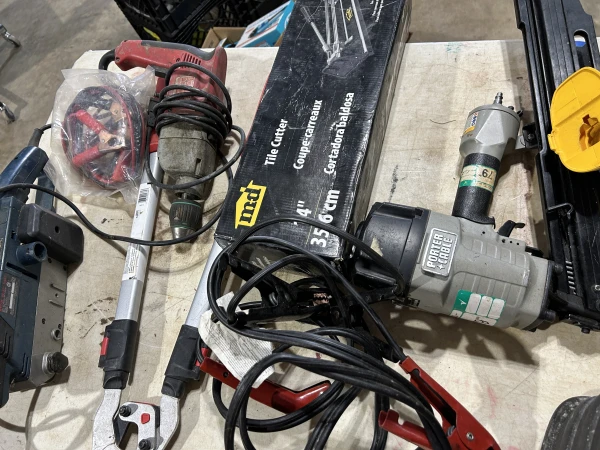 Live Public Auction Image